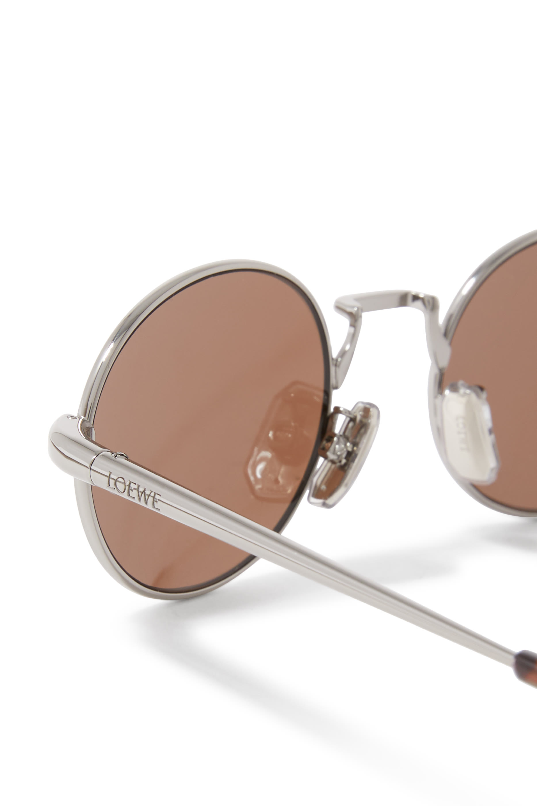 نظارة شمسية بإطار دائري