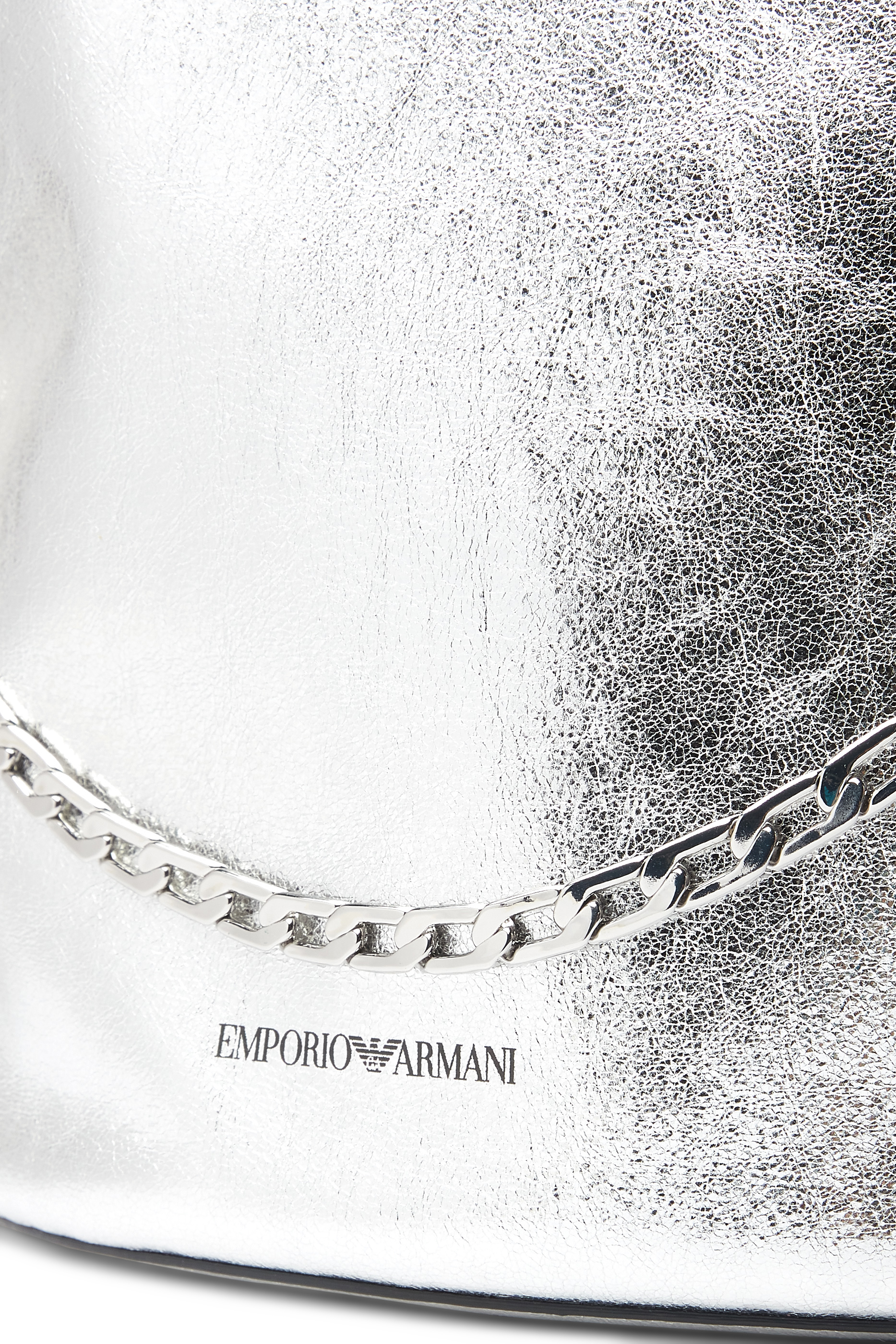 حقيبة باكيت بلون فضي لامع