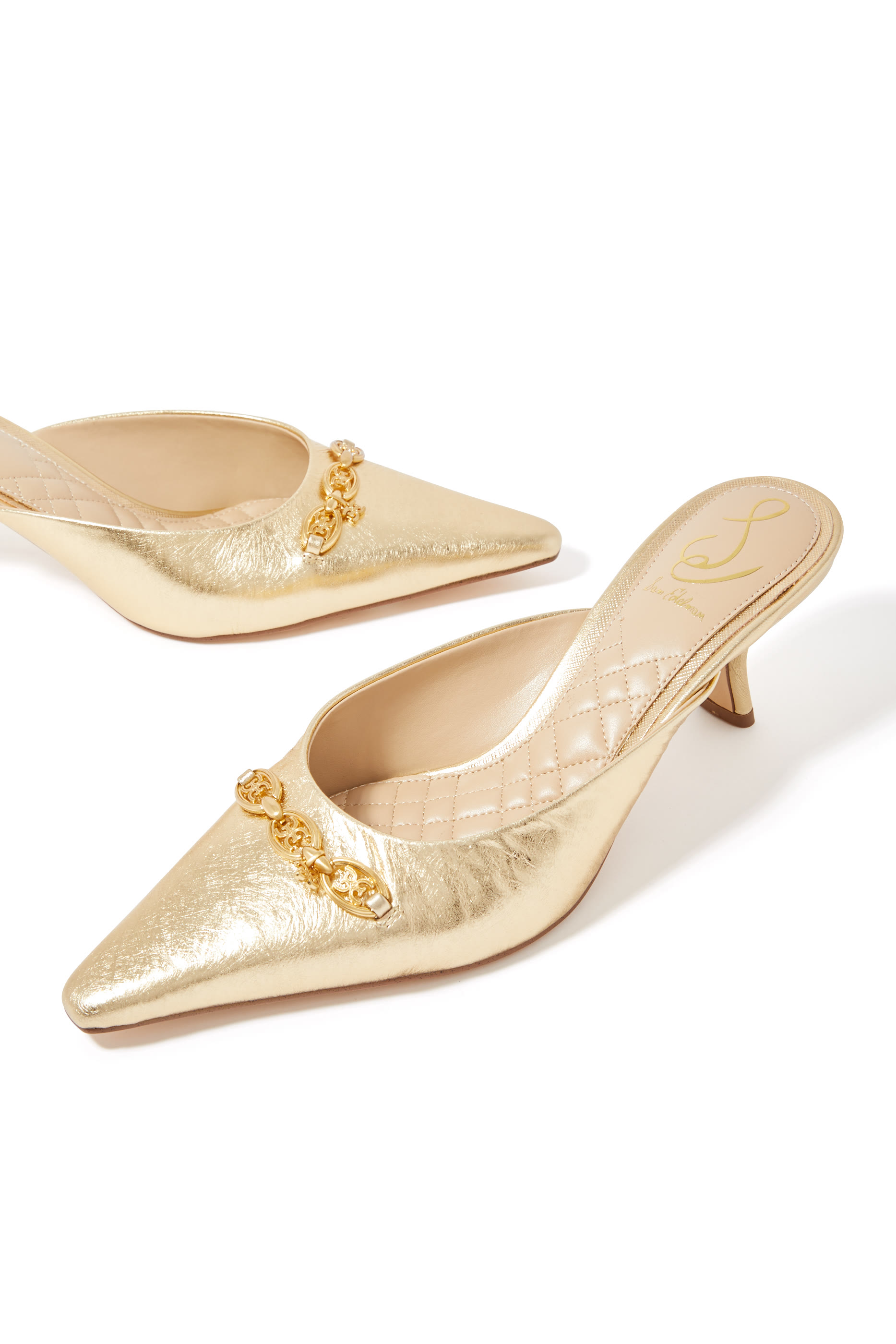 حذاء برين 50 مفتوح من الخلف بكعب قصير