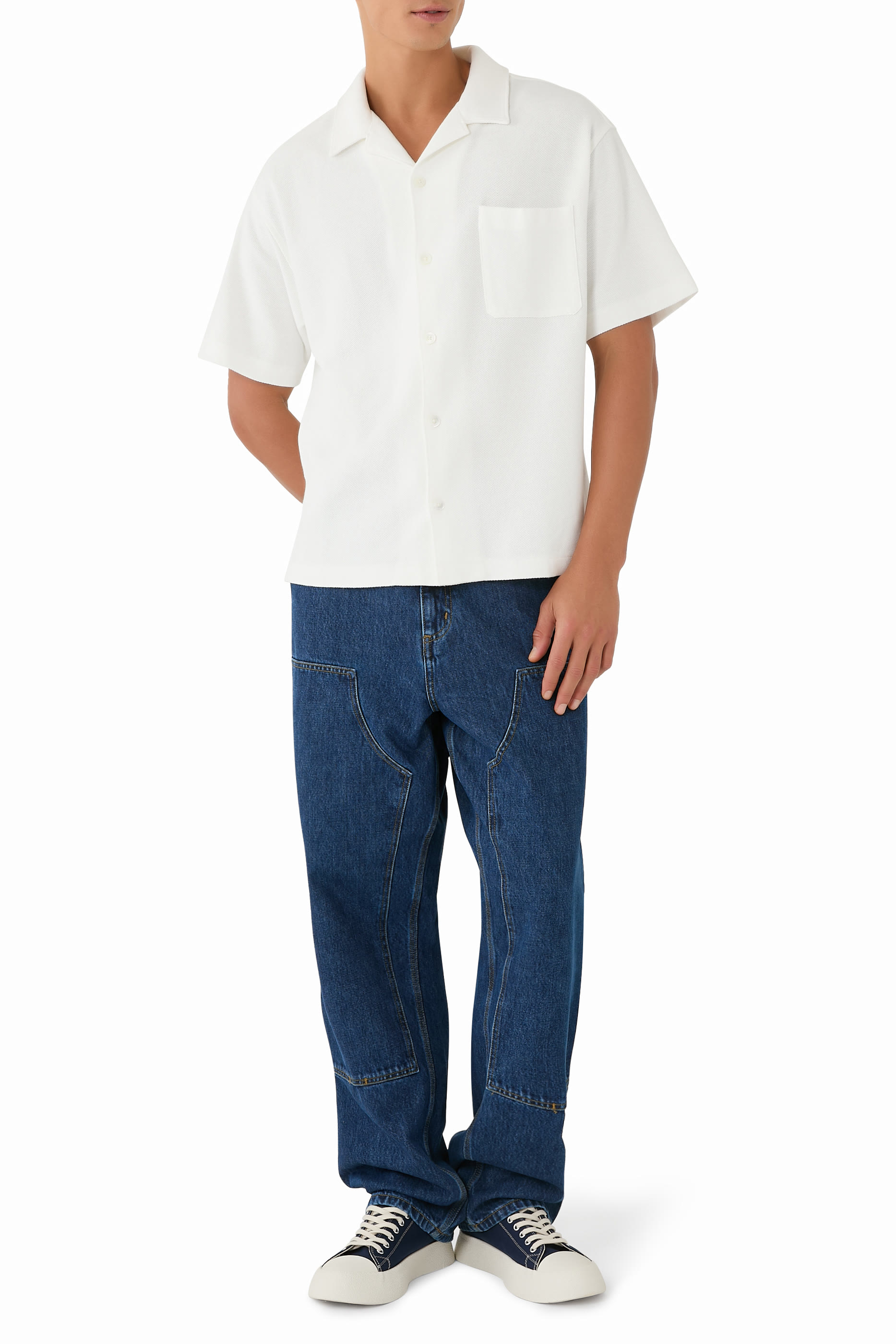 بنطال بطبقتين على الركبتين