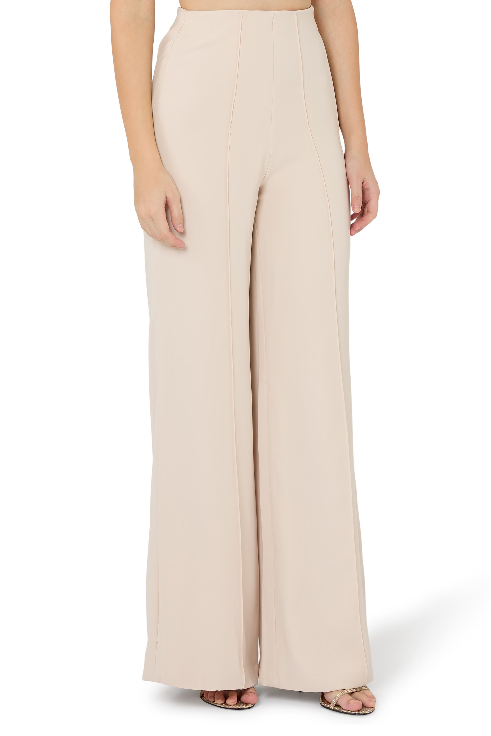 جمبسوت كوبي بأكمام دراماتيك