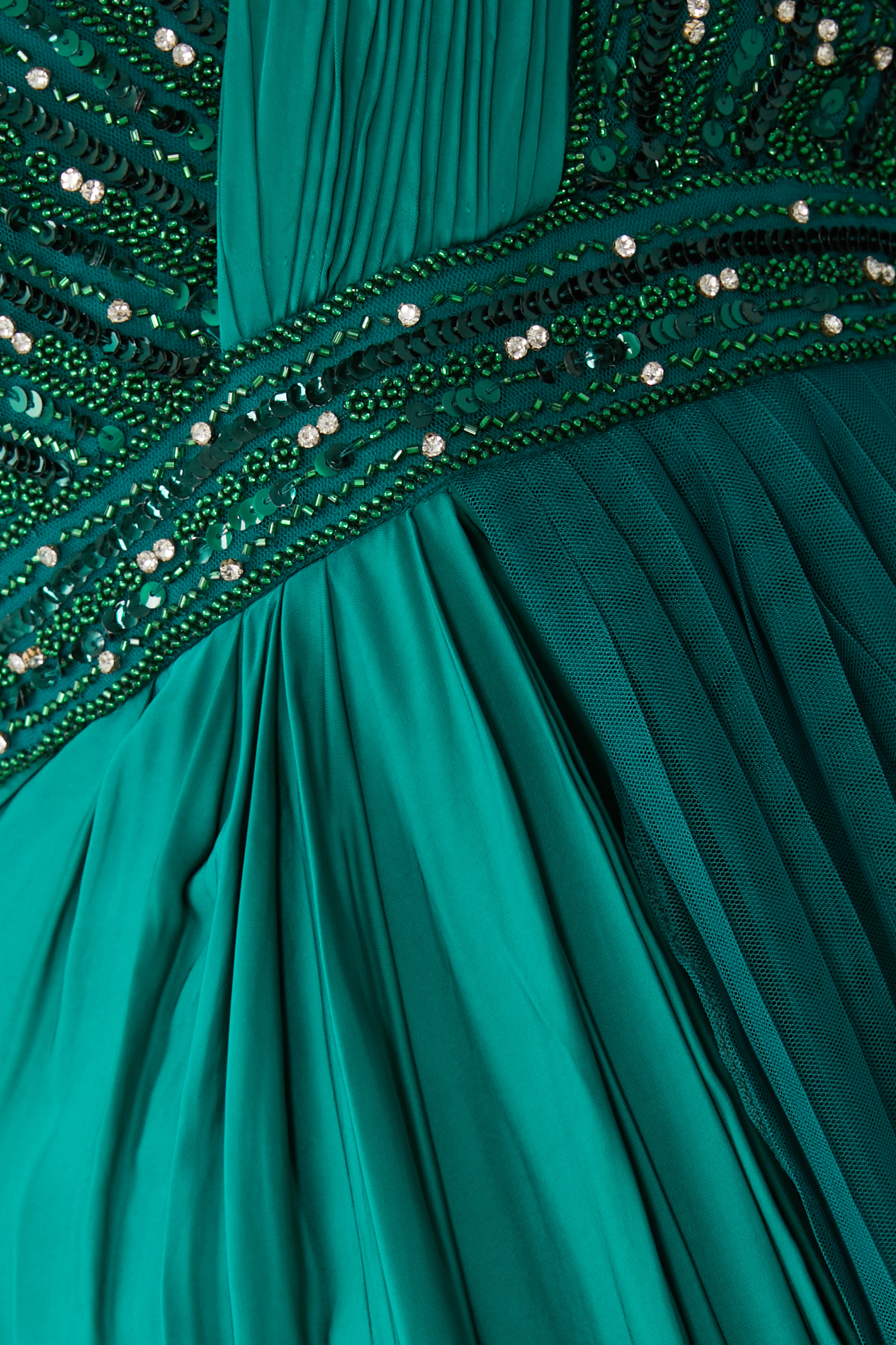 فستان سهرة أنيا ساري