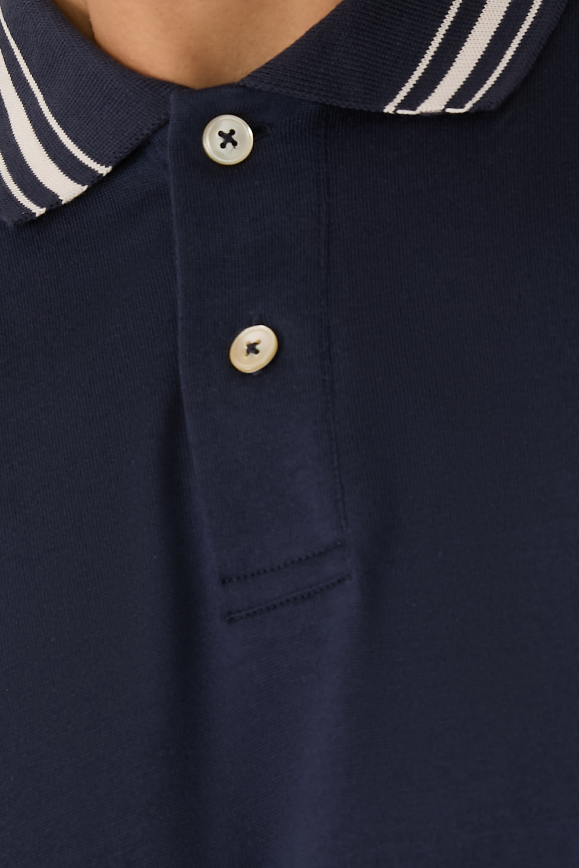 تيشيرت بولو بأكمام قصيرة