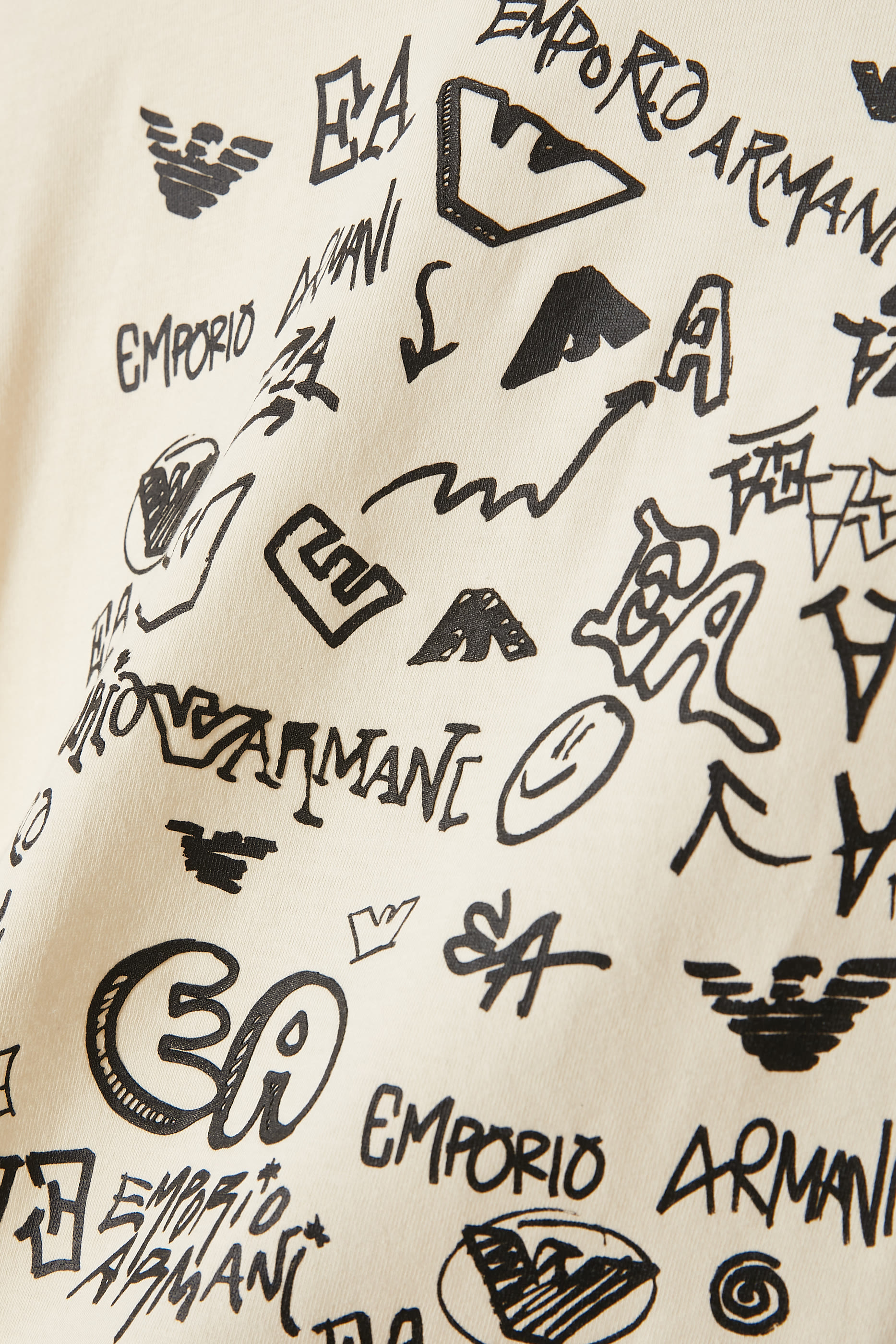 تيشيرت بشعار الماركة غرافيتي للأطفال