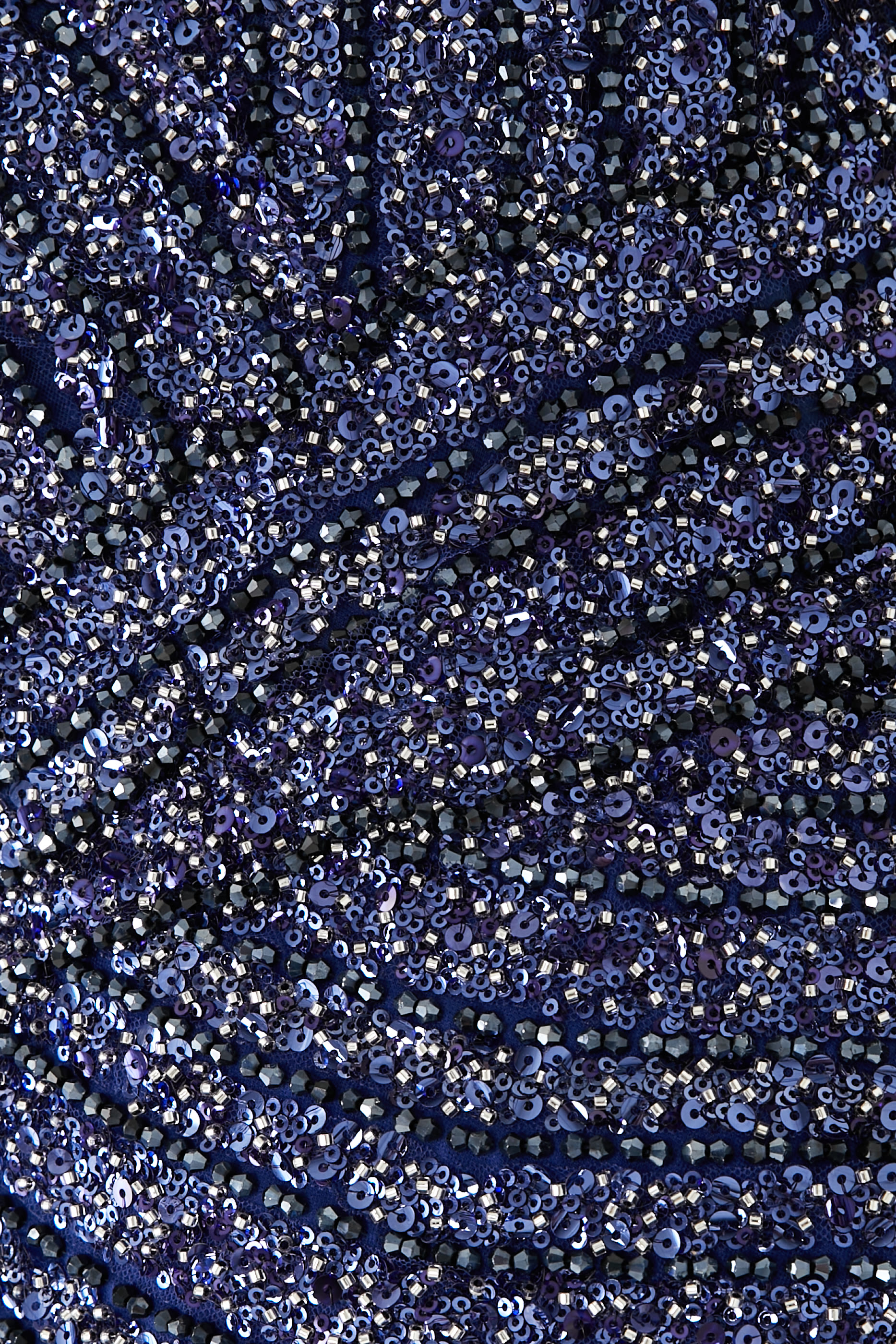 فستان سهرة بكتف واحد وكاب تول