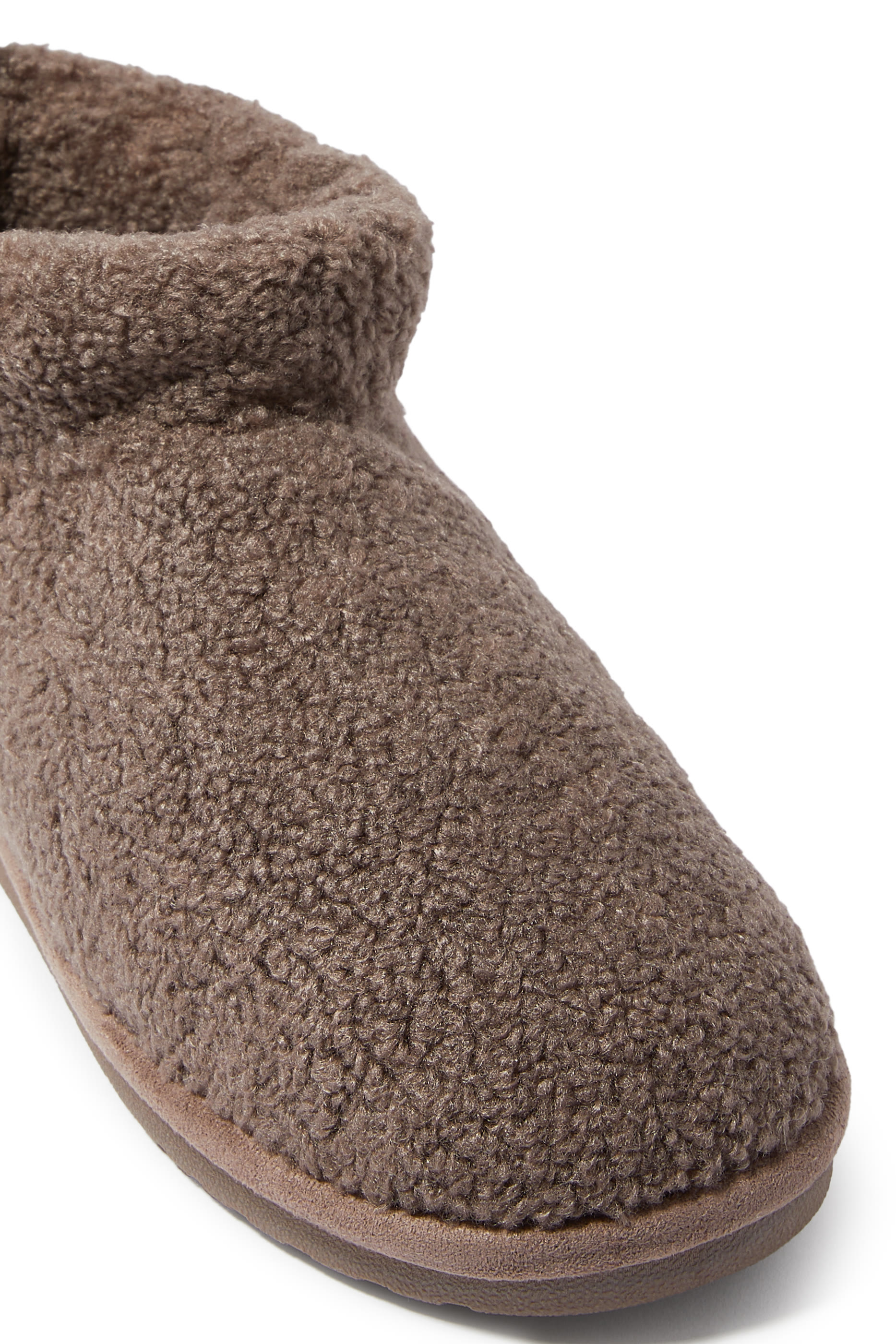 حذاء بورغ مفتوح من الخلف بتصميم حذاء بوت