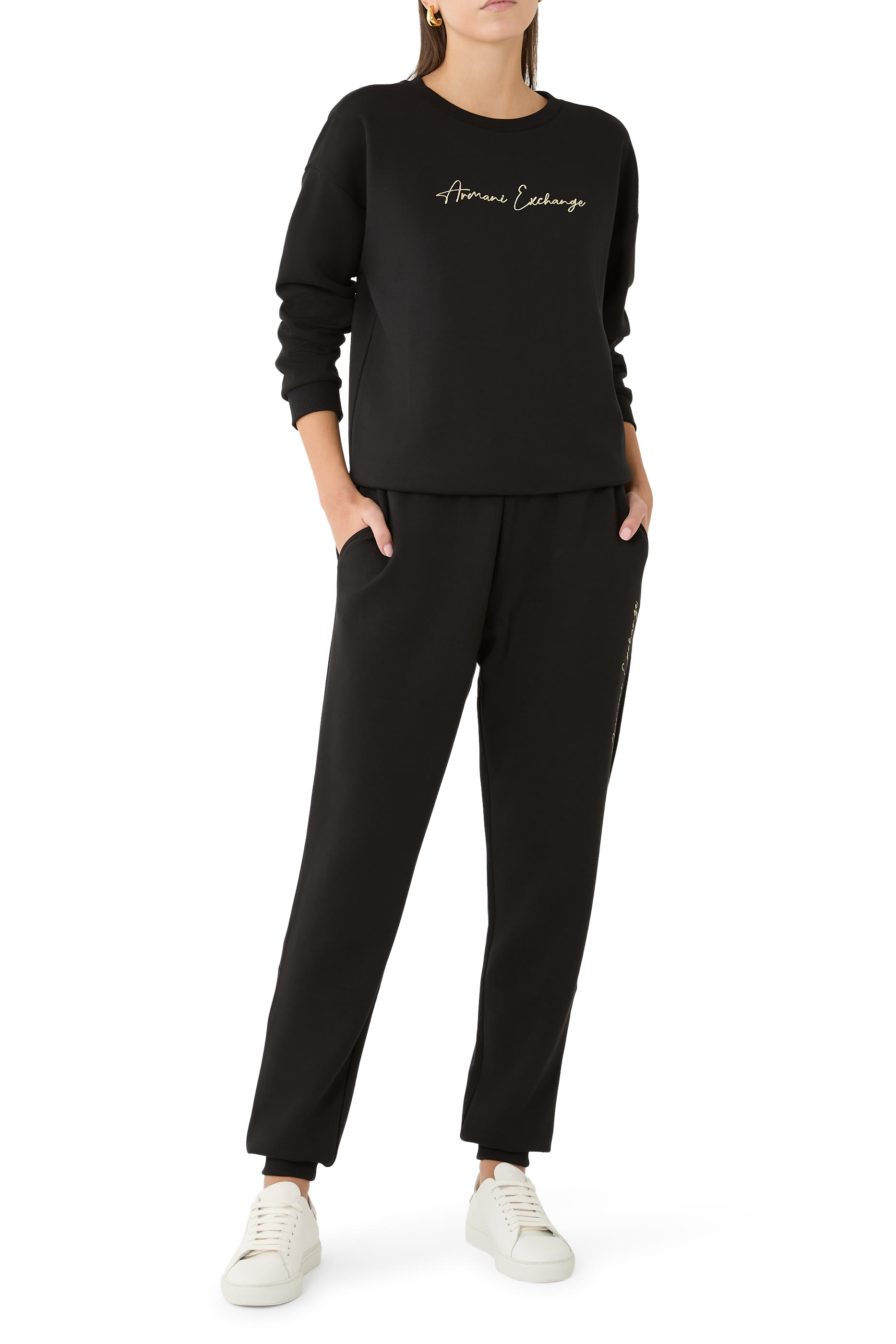 سويت شيرت أساسي بياقة ضيقة