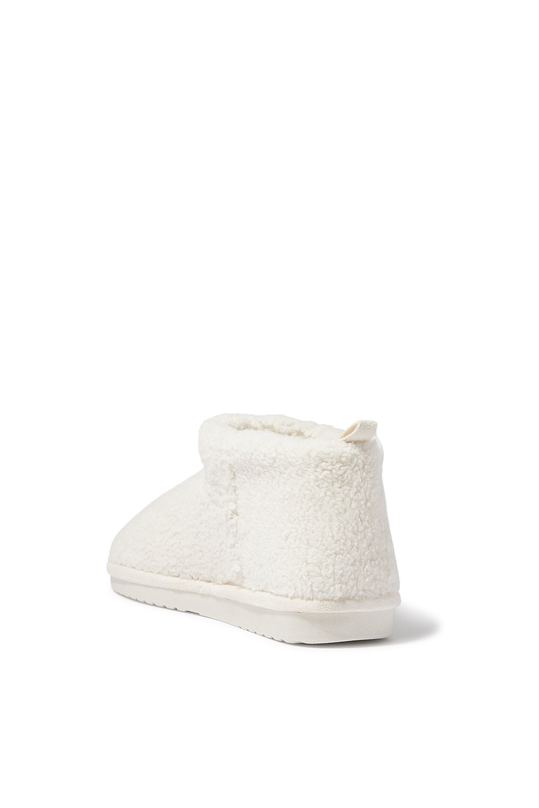 حذاء بورغ مفتوح بتصميم حذاء بوت