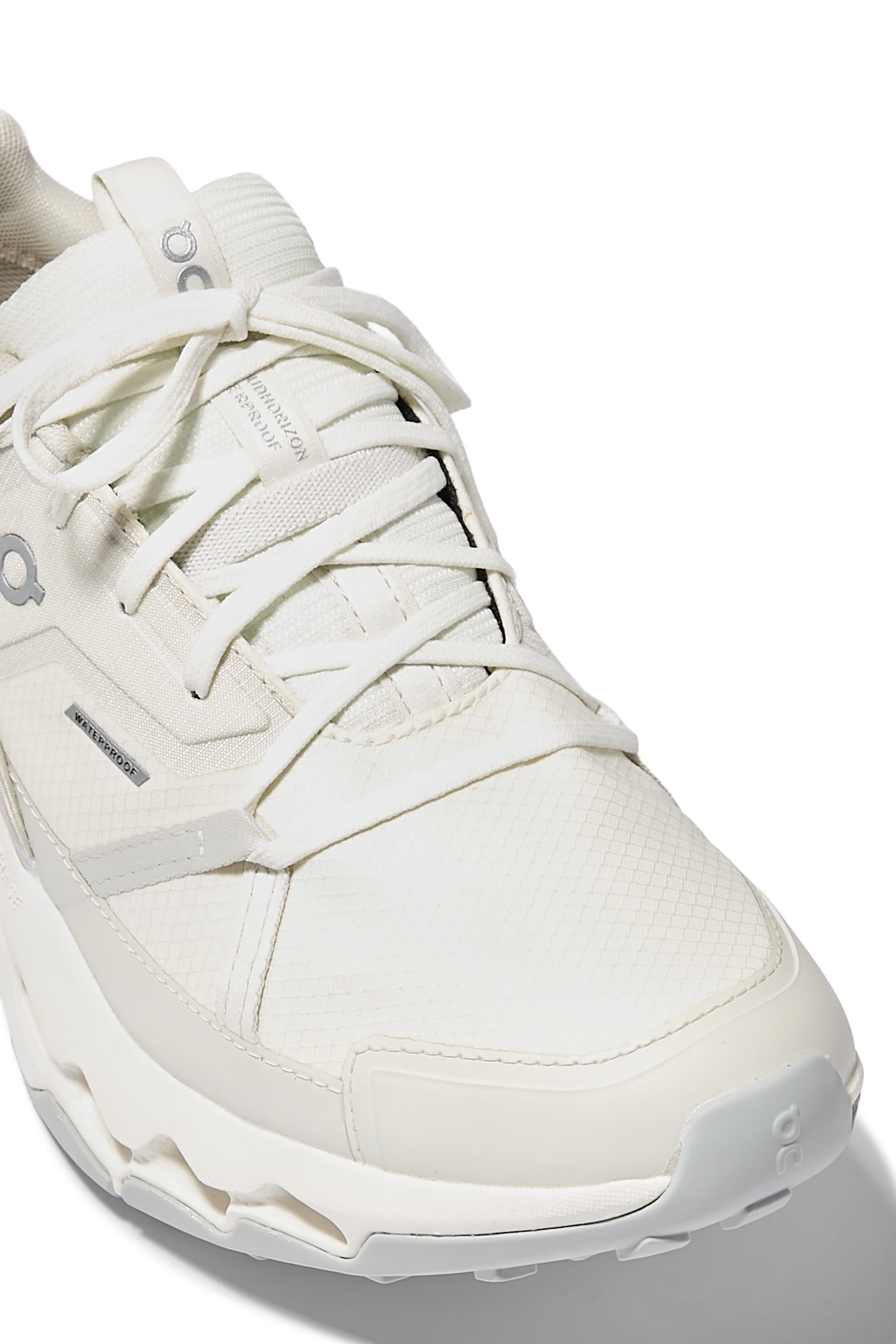 سنيكرز كلاودوريزون مقاوم للماء