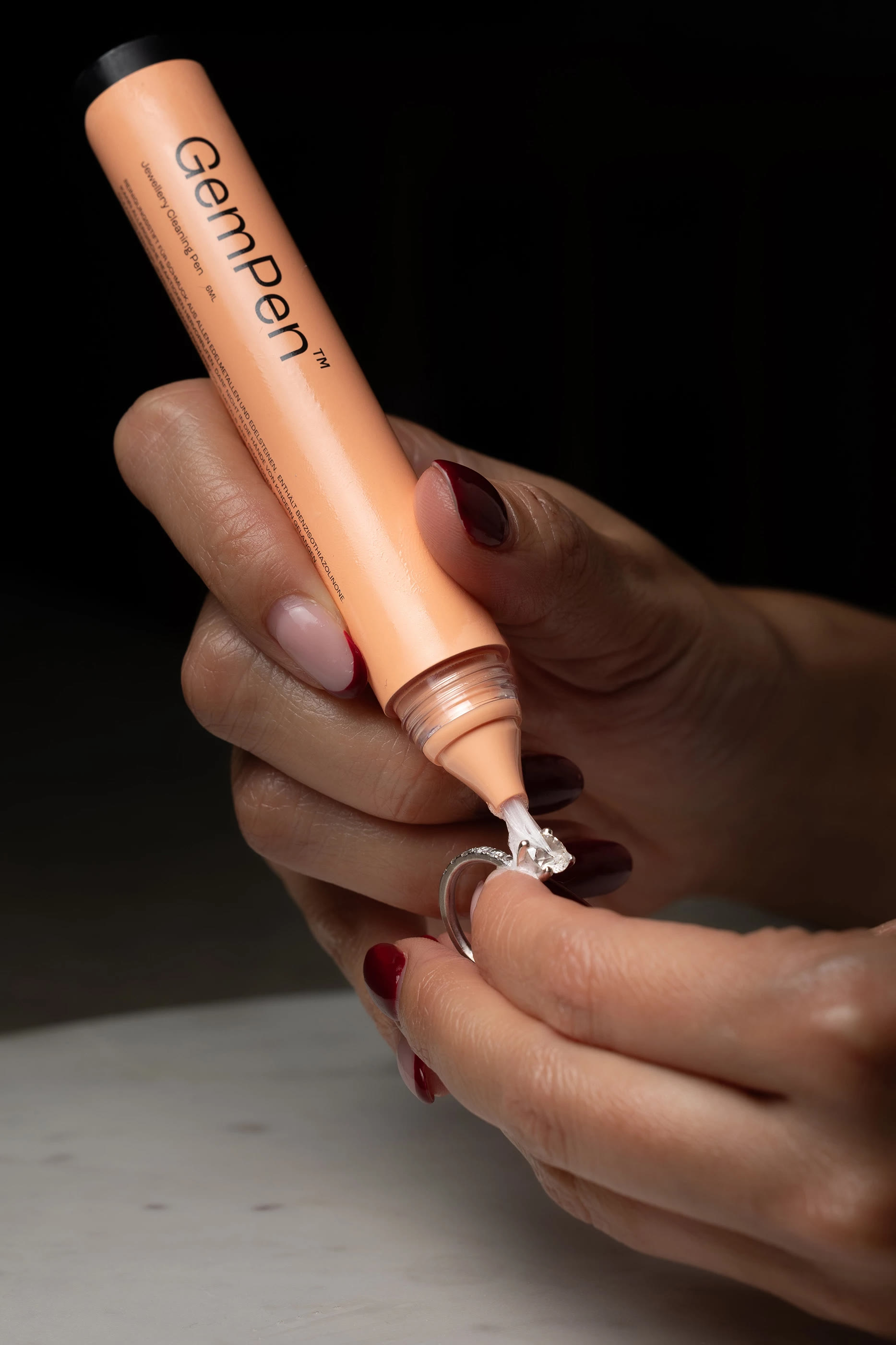 منظف مجوهرات جيم بن