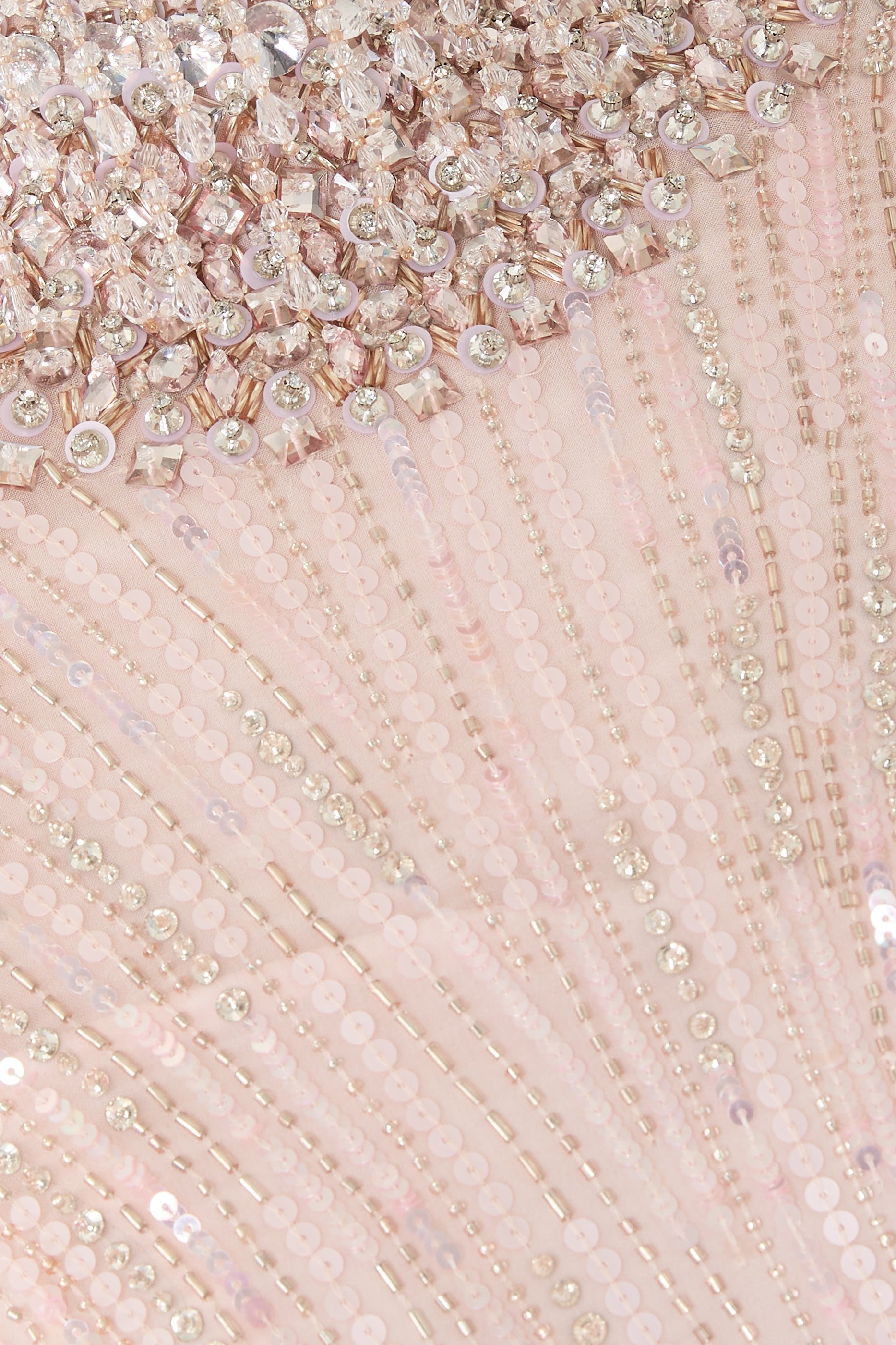 فستان سهرة مادلين بأكمام قصيرة وخرز