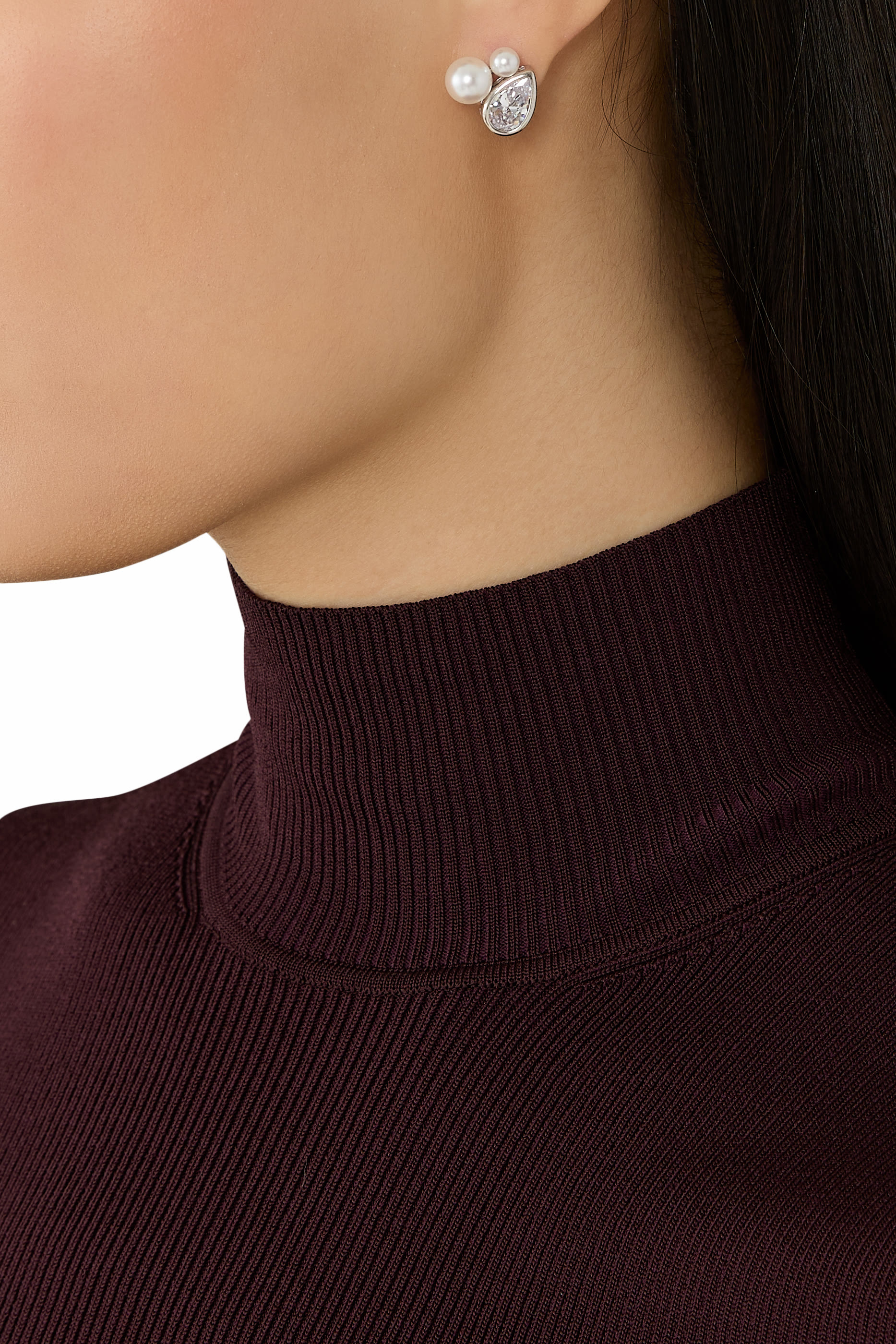 أقراط فاورا مرصعة بكريستال ولؤلؤ صدفي، فيرميل عيار 14