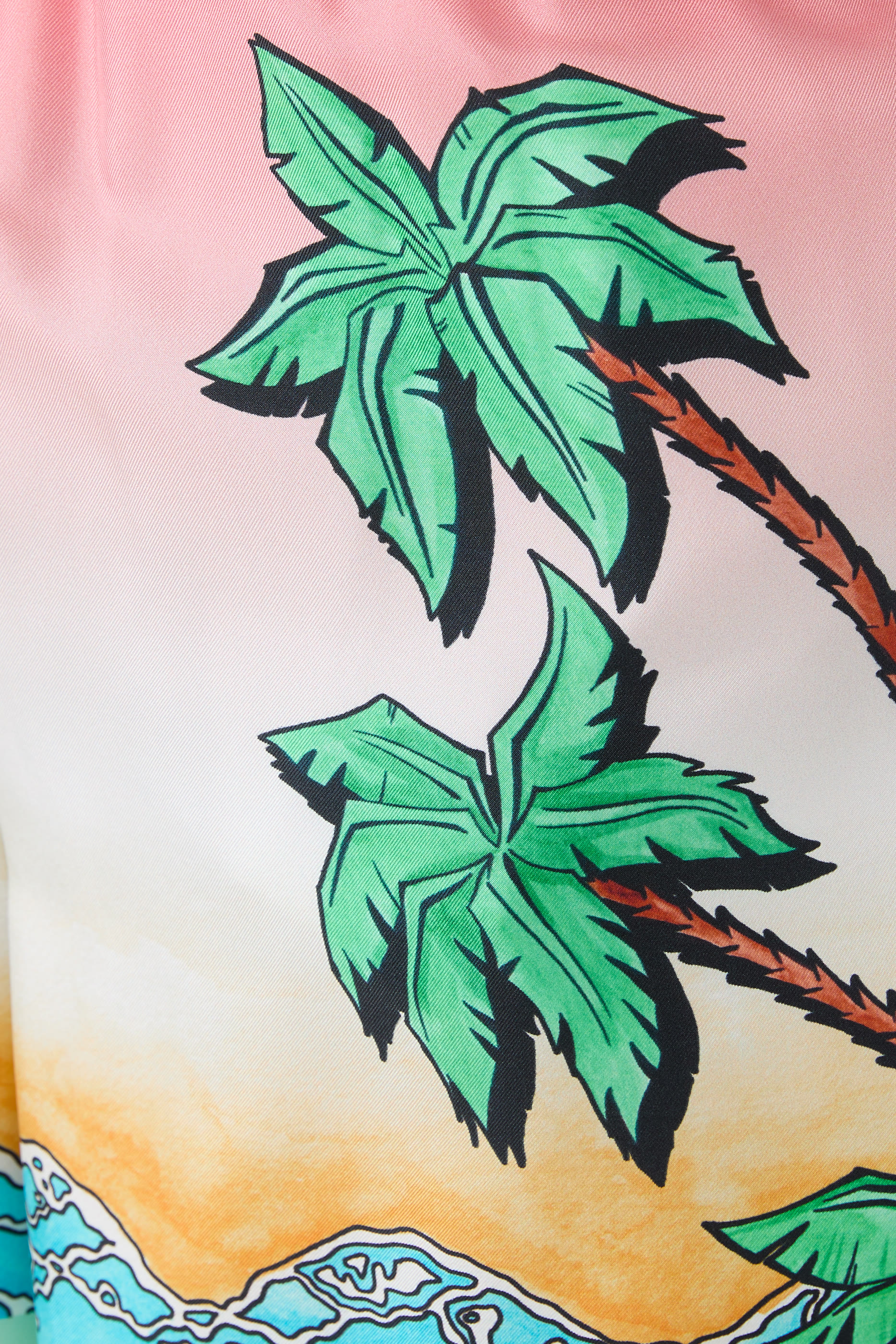 شورت بشعار الماركة حرير