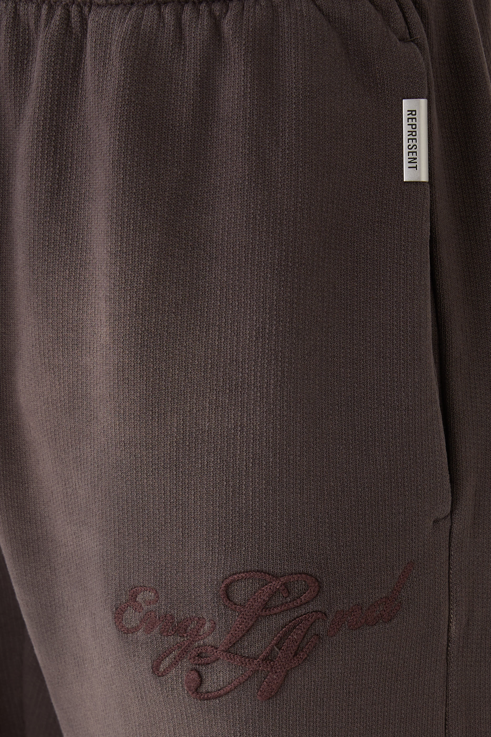 بنطال رياضي بطبعة إنجلترا