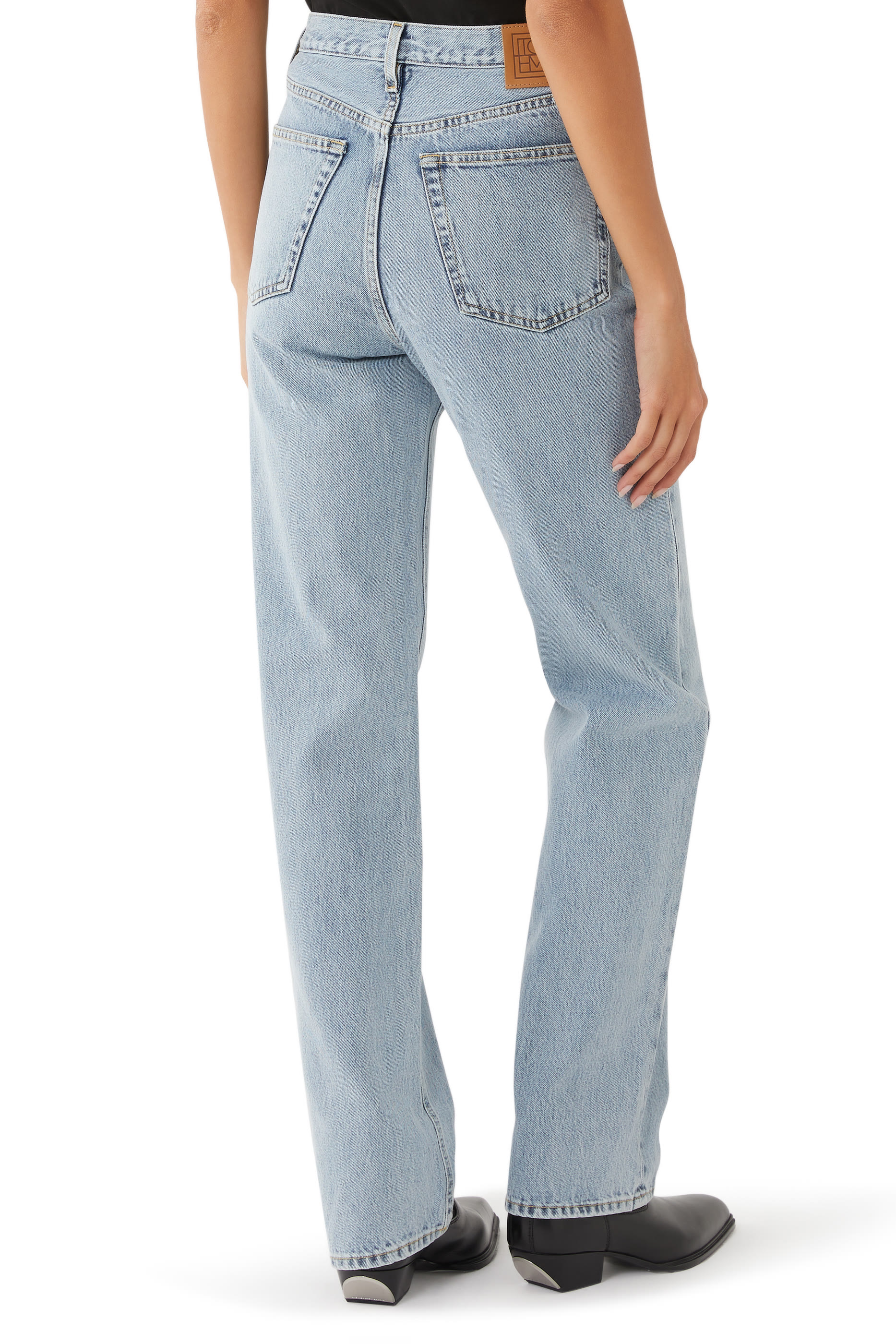 بنطال دنين بقصة كلاسيكية