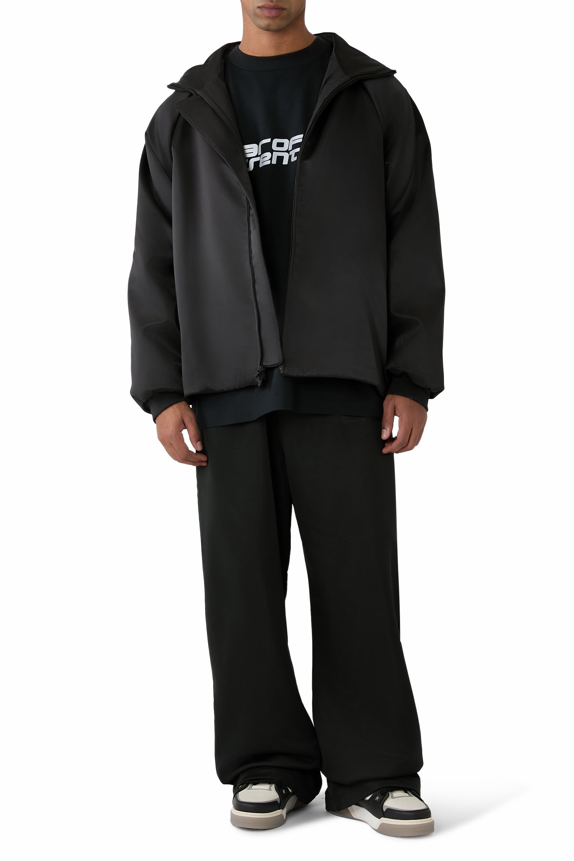 تيشيرت بتصميم من التسعينيات