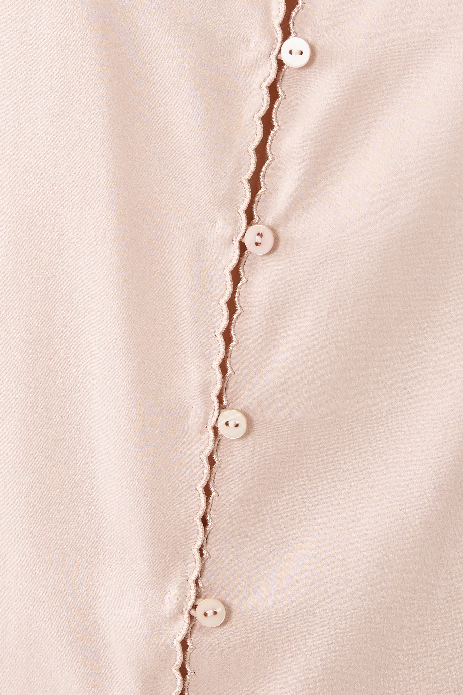 طقم بيجامة كامي مطرز حرير