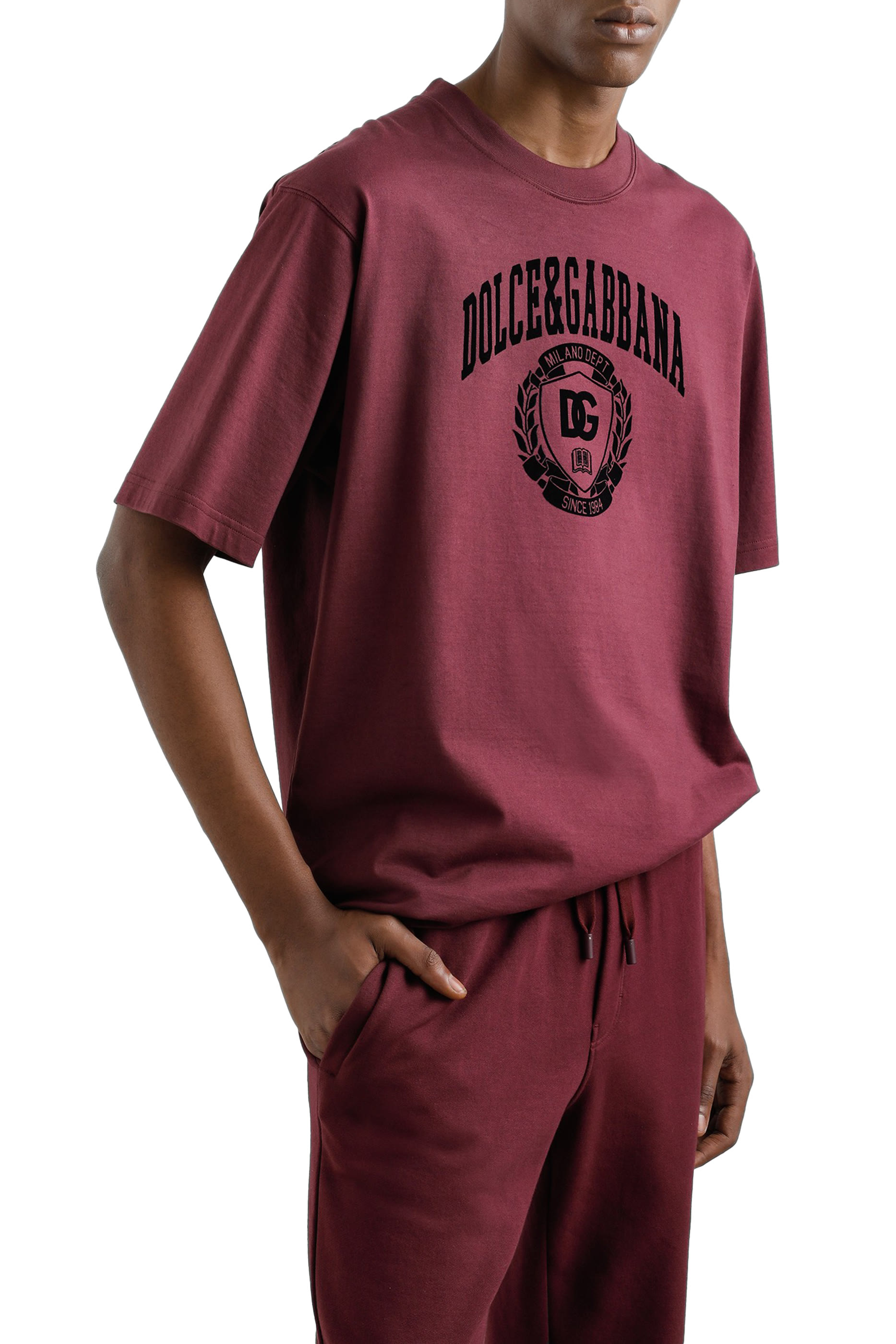 تيشيرت بشعار الماركة قطن