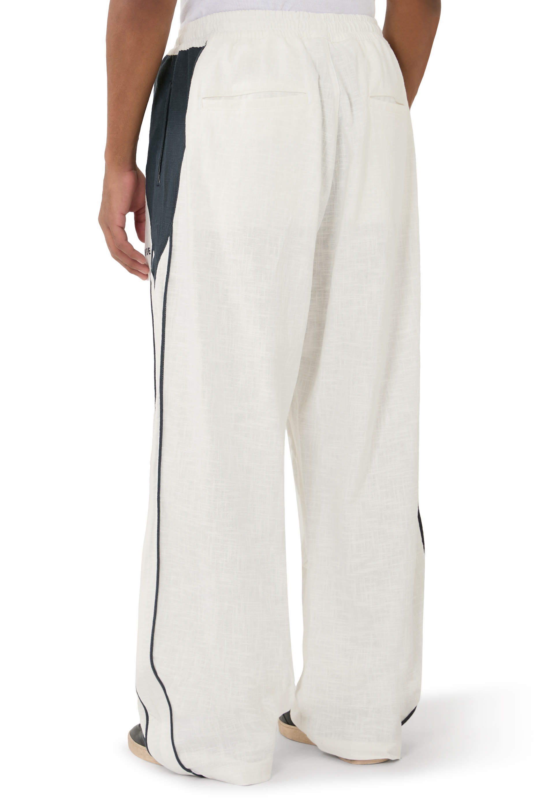 بنطال رامونيا رياضي بتفاصيل بارزة