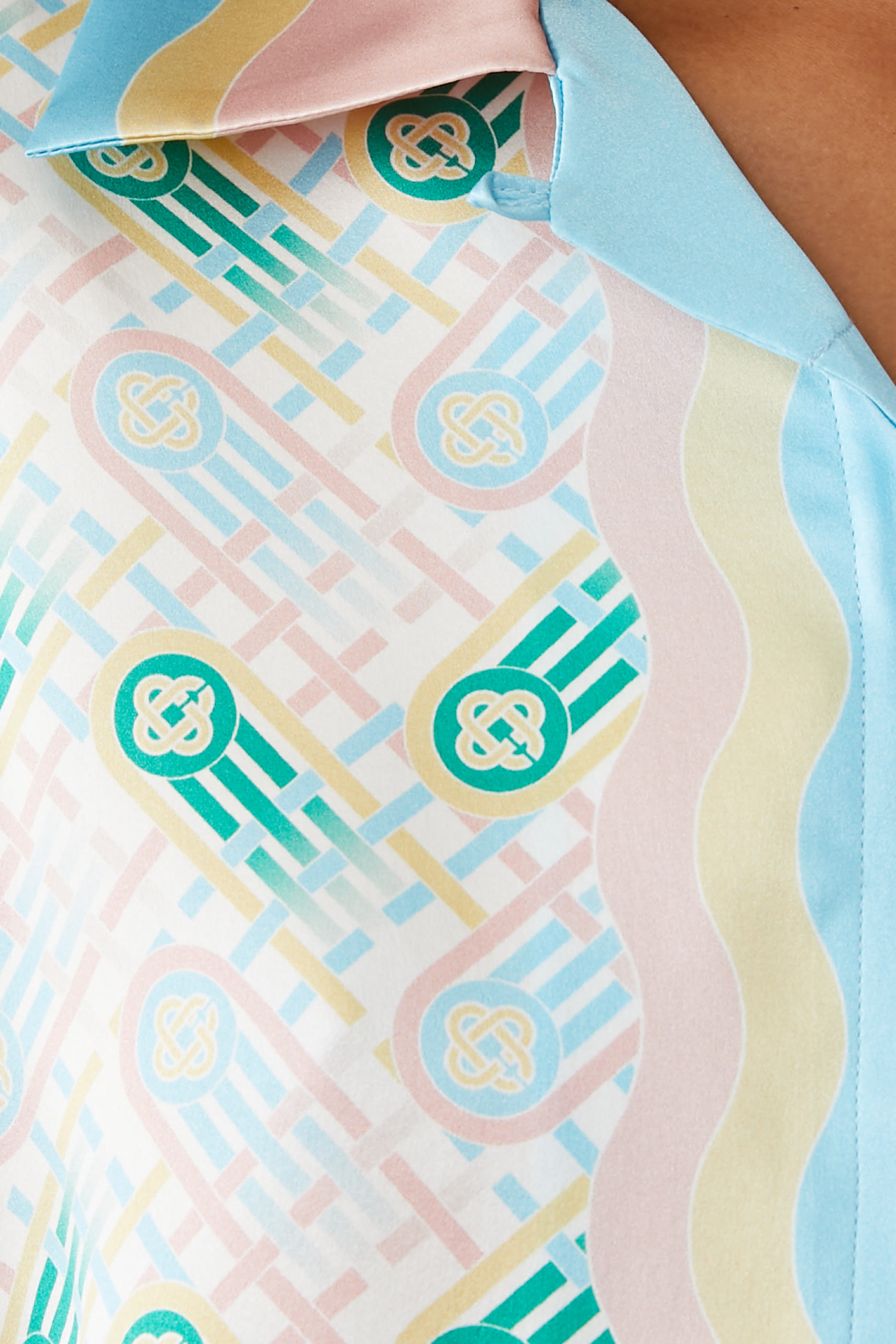 قميص قصير بنقشة كرات لعبة الطاولة حرير