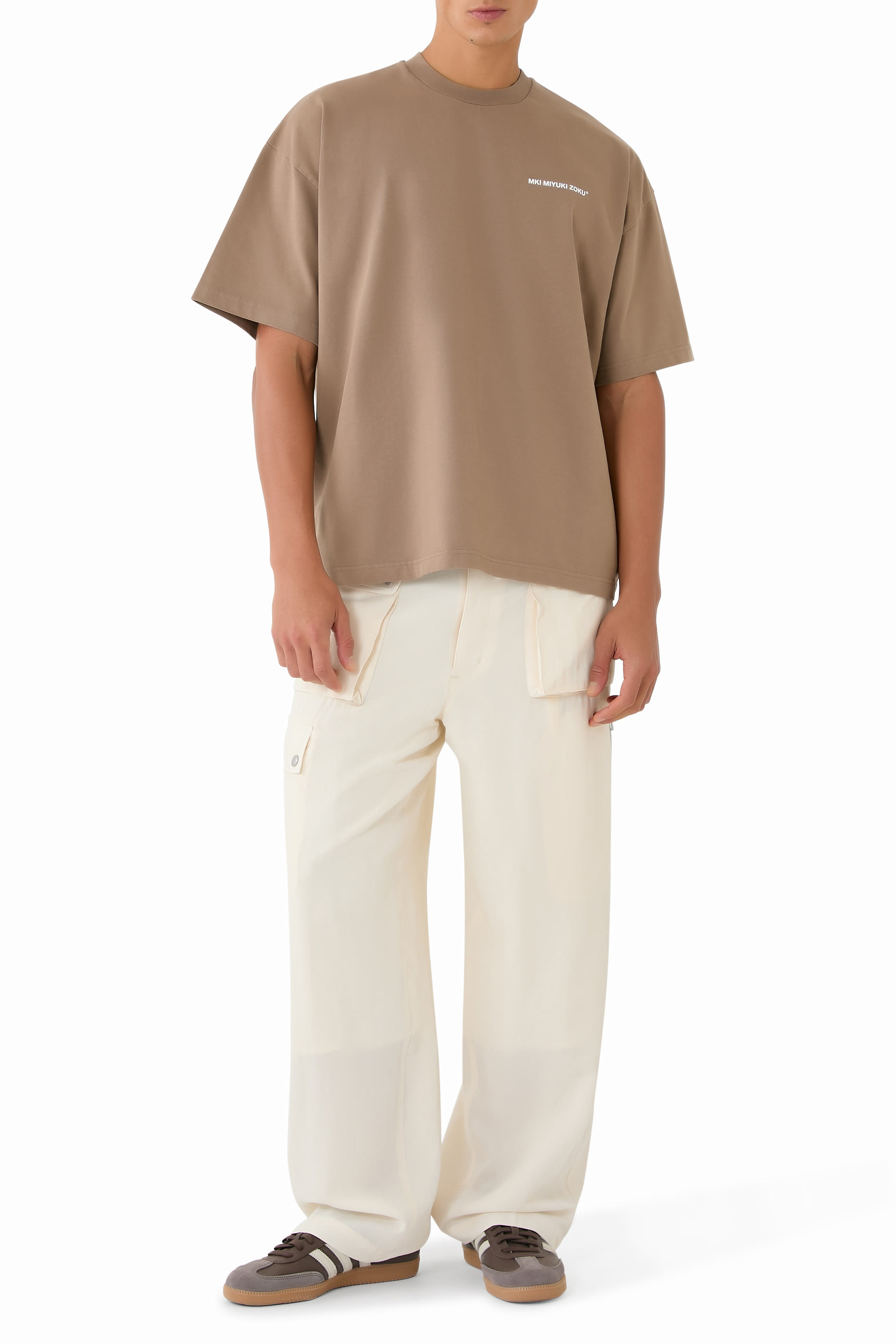 تيشيرت يونفورم