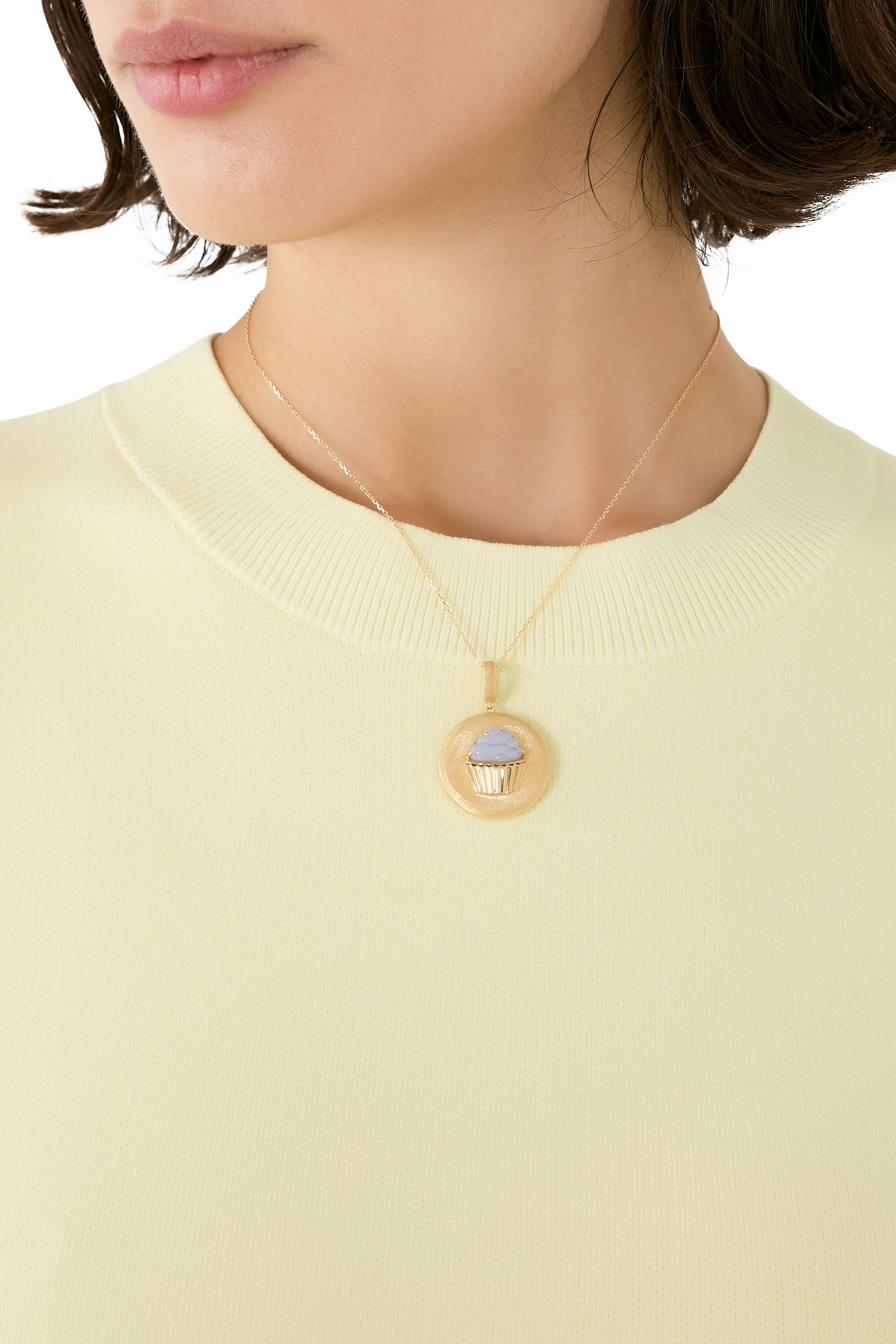 حلية كاب كيك ساندز مرصعة باللزورد الأزرق، ذهب أصفر عيار 18