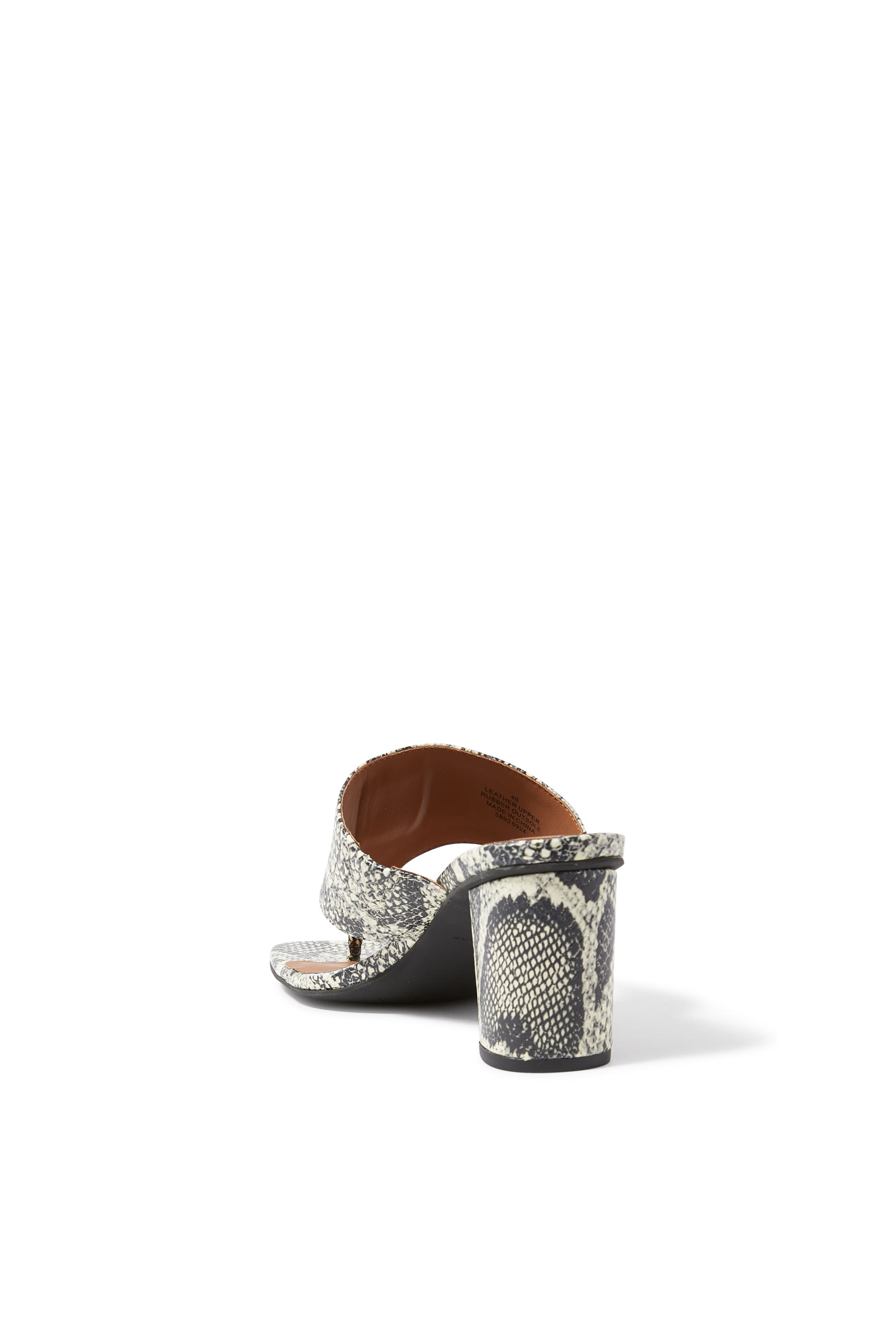 حذاء تيشلسيا بكعب عريض وسيور على شكل حرف T