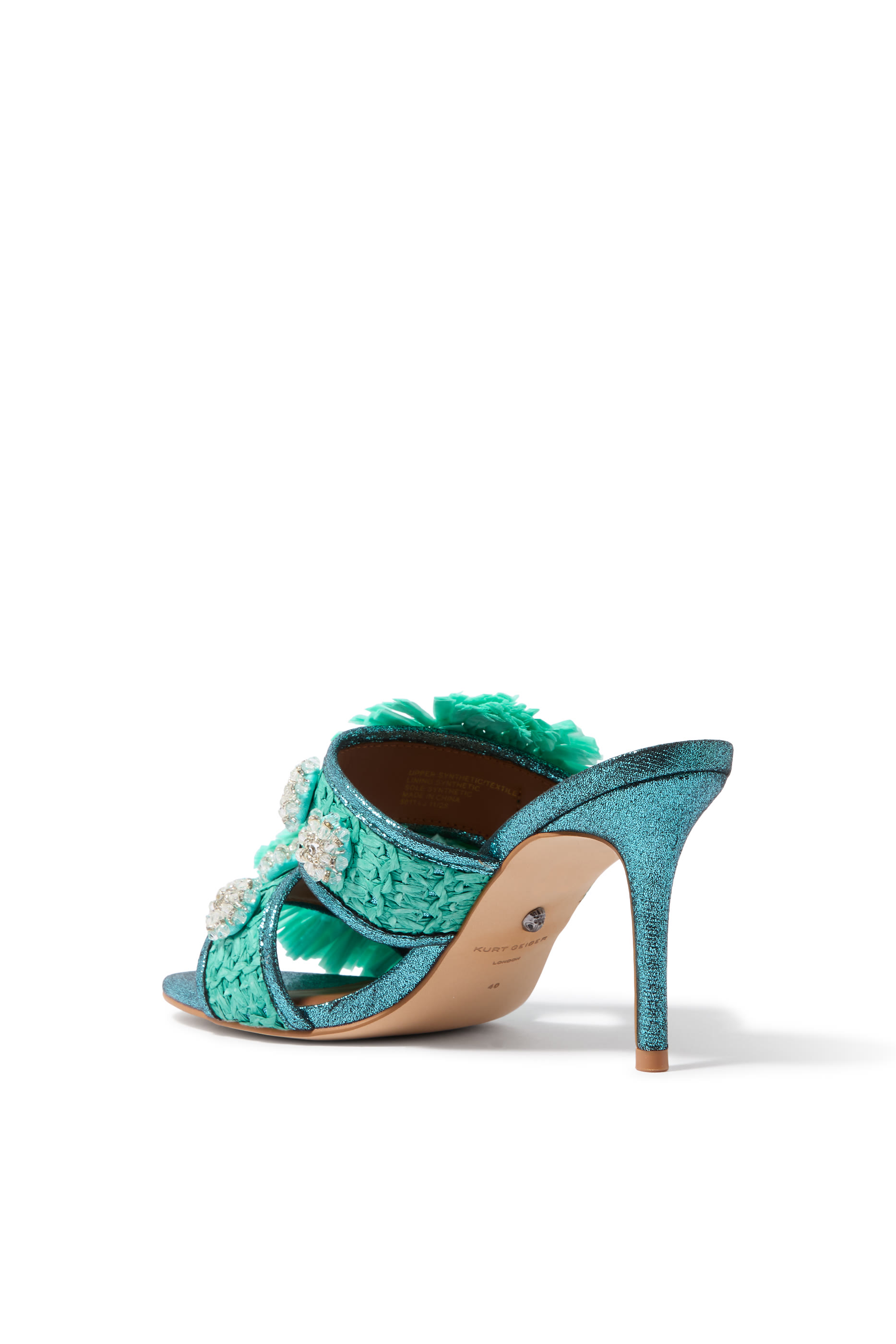 صندل بنعل مسطح بإبزيم رافيا