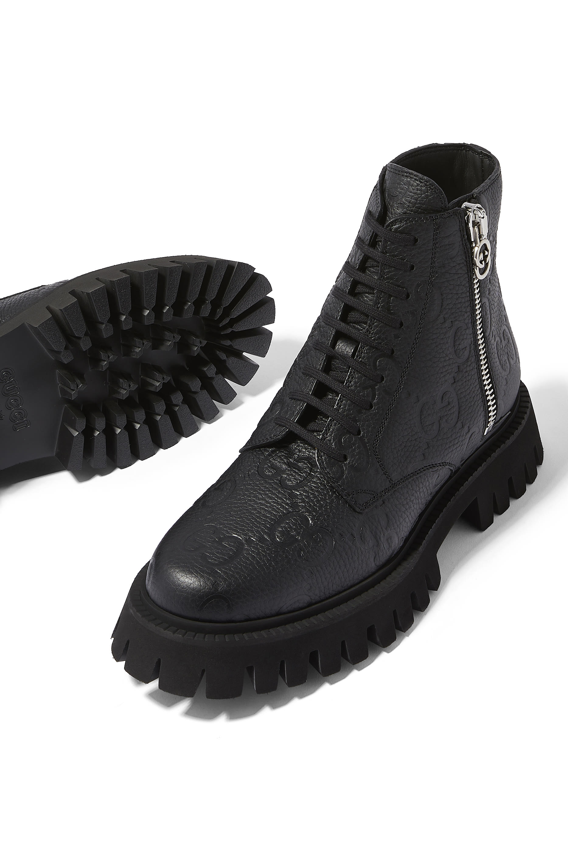 حذاء بوت جلد بحرفي شعار الماركة