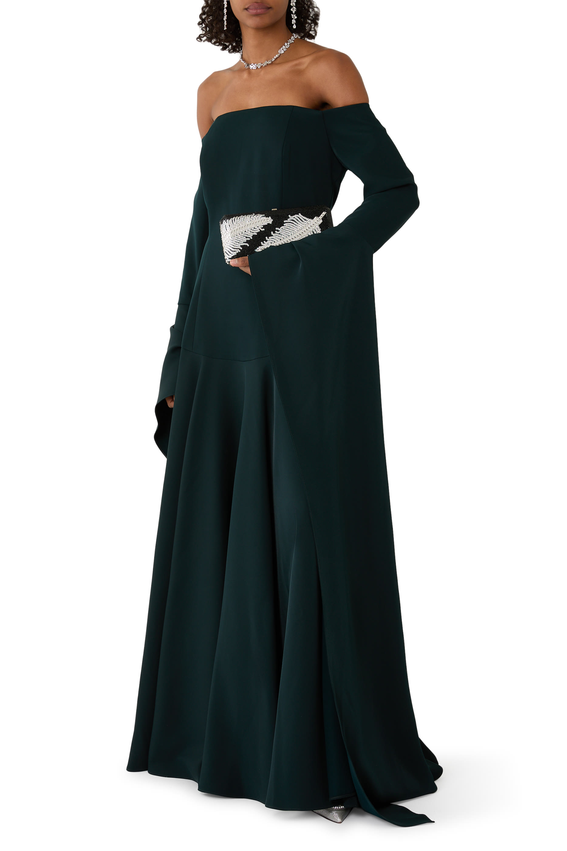 حقيبة مستطيلة رفيعة مرصعة بجواهر