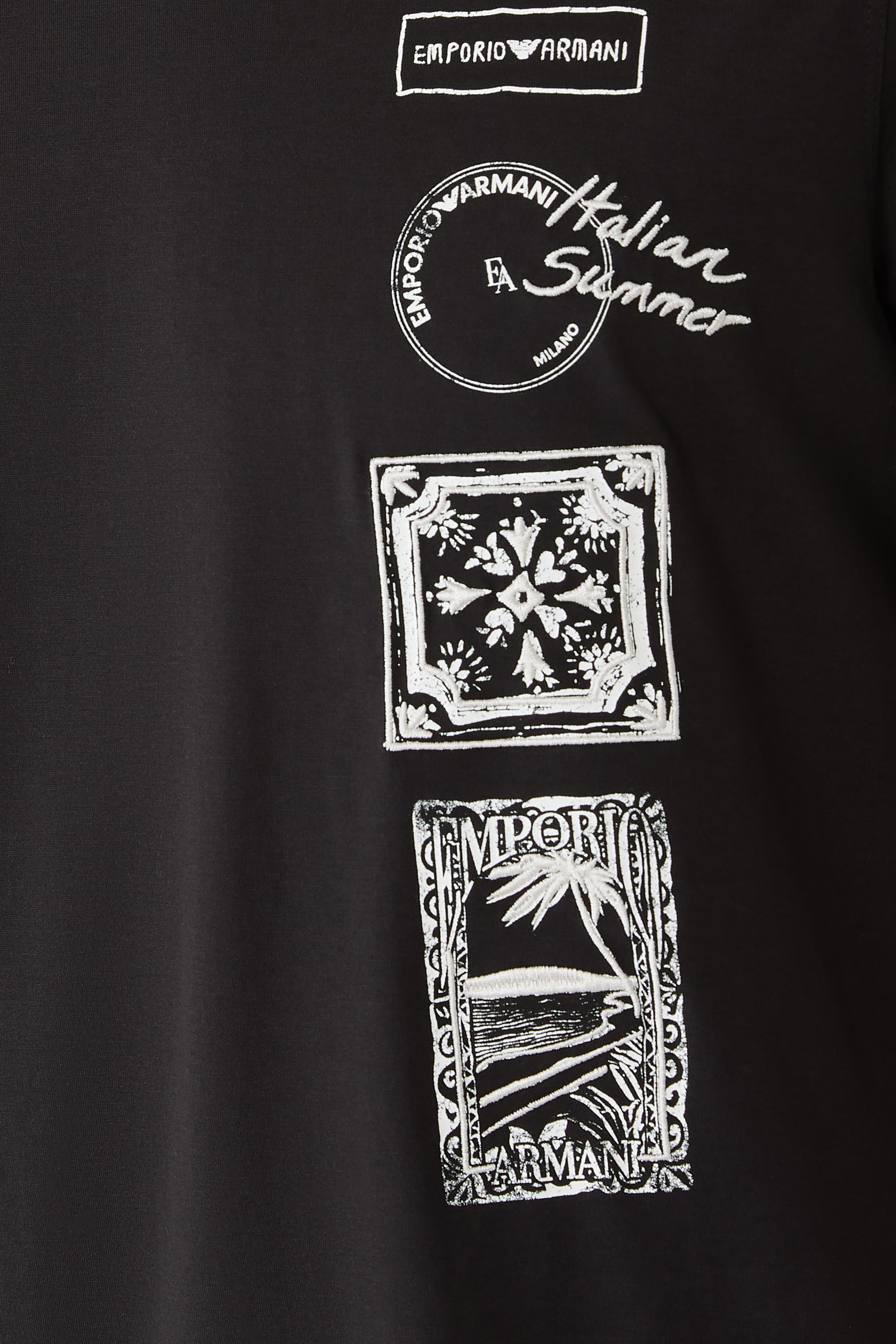 تيشيرت بنقشات بطاقة بريدية