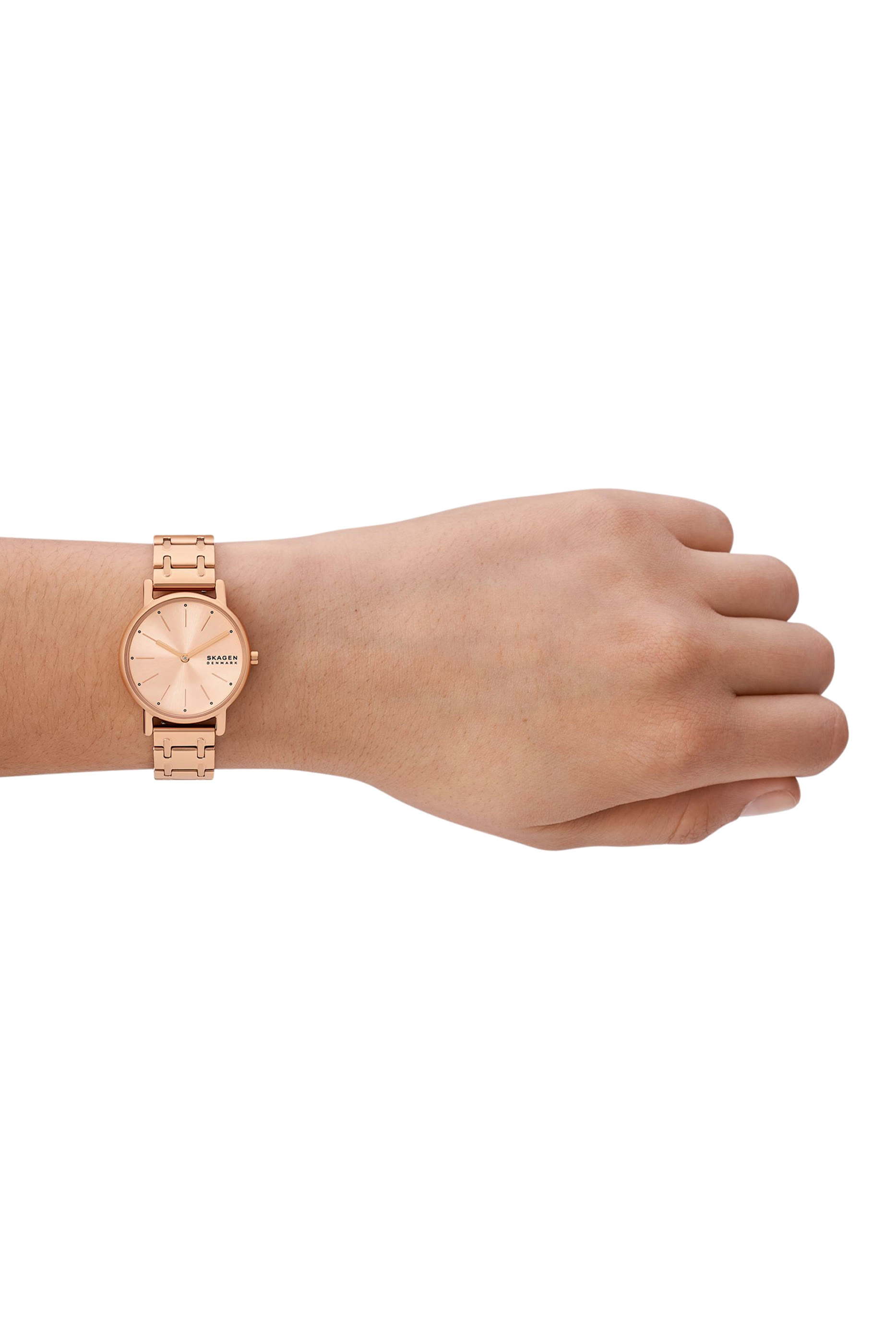 ساعة ليل بشعار الماركة وعقربان وسوار ستانلس ستيل