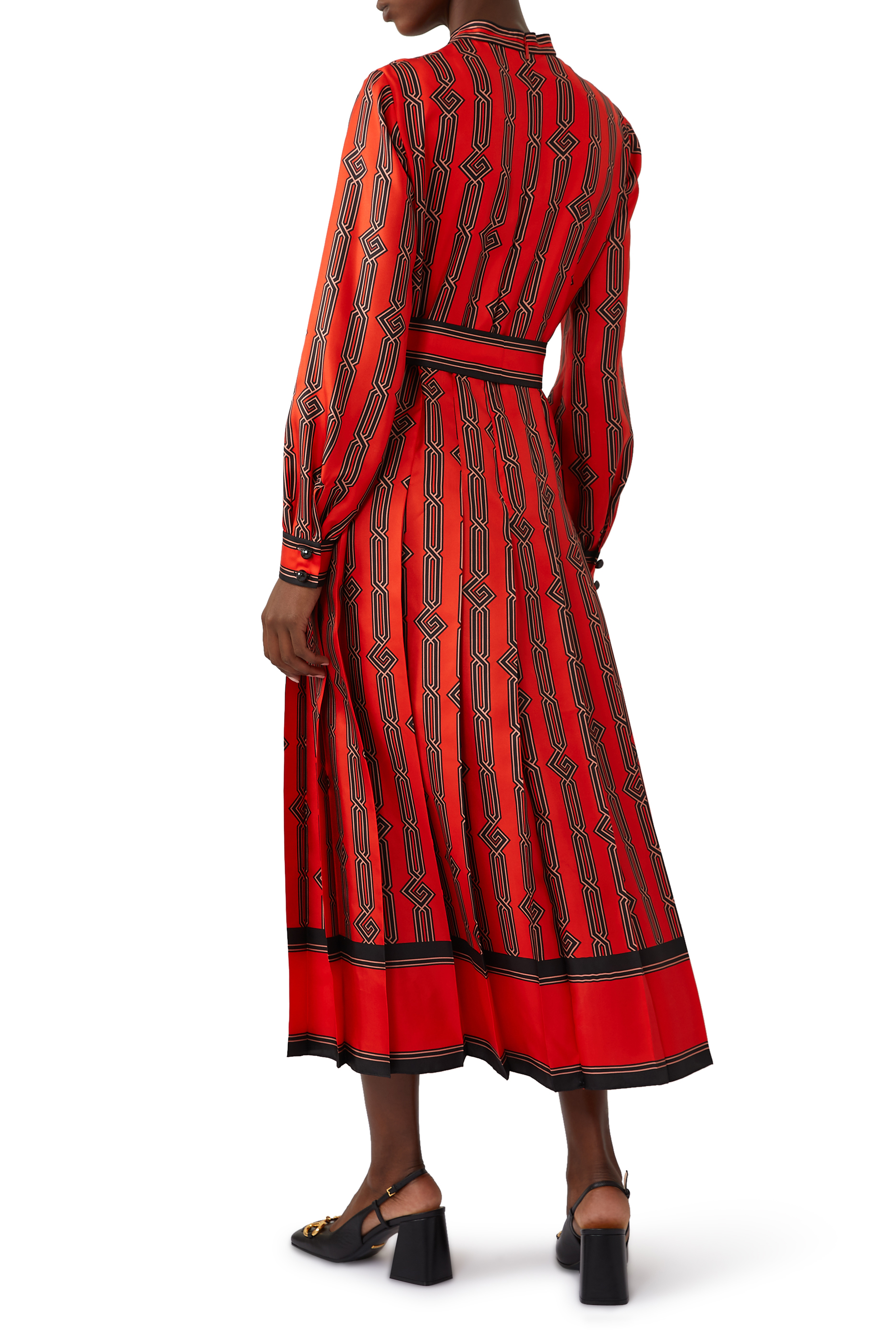 فستان بنقشة سلسلة وحرف G مربع