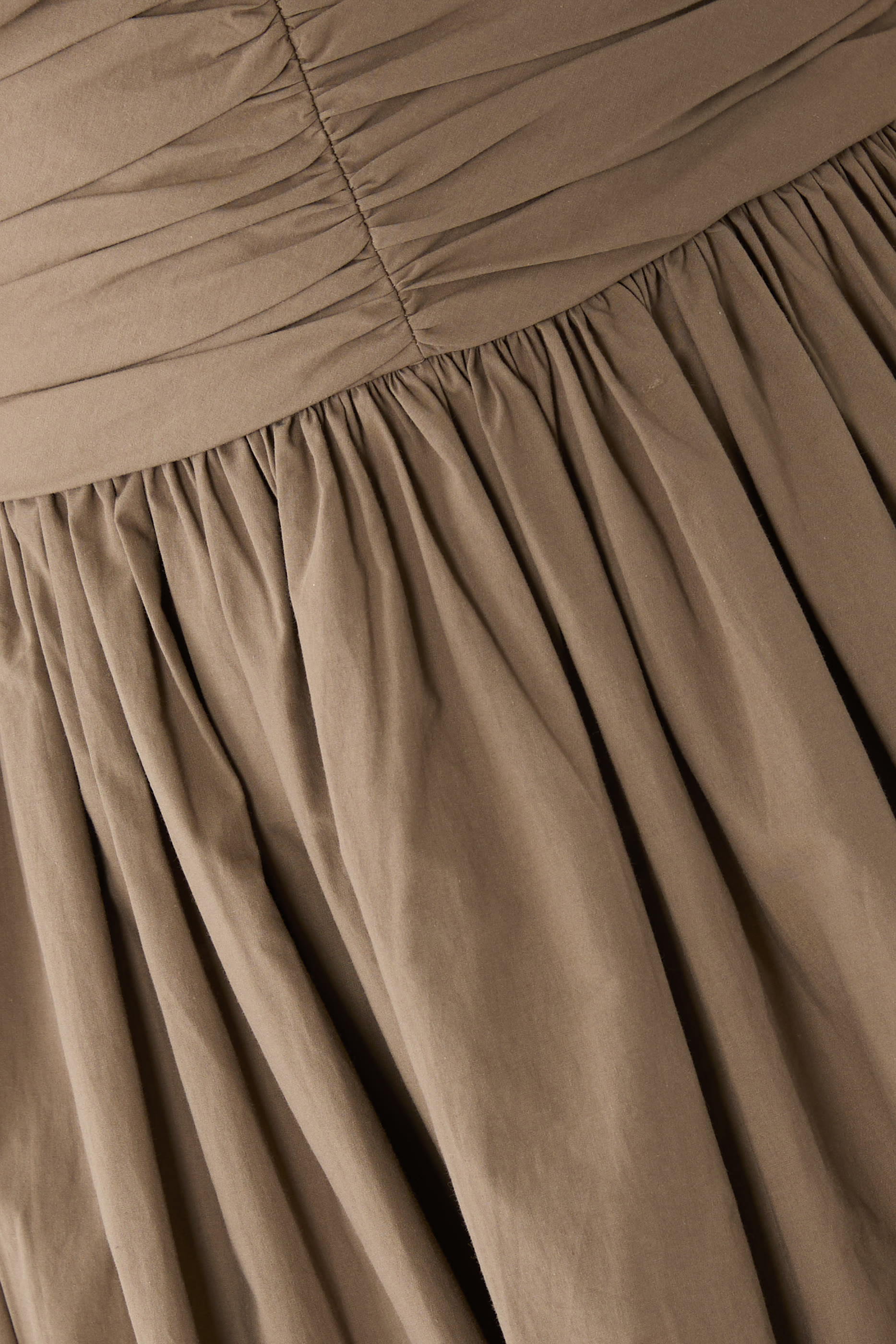 فستان بصدرية بكشكش