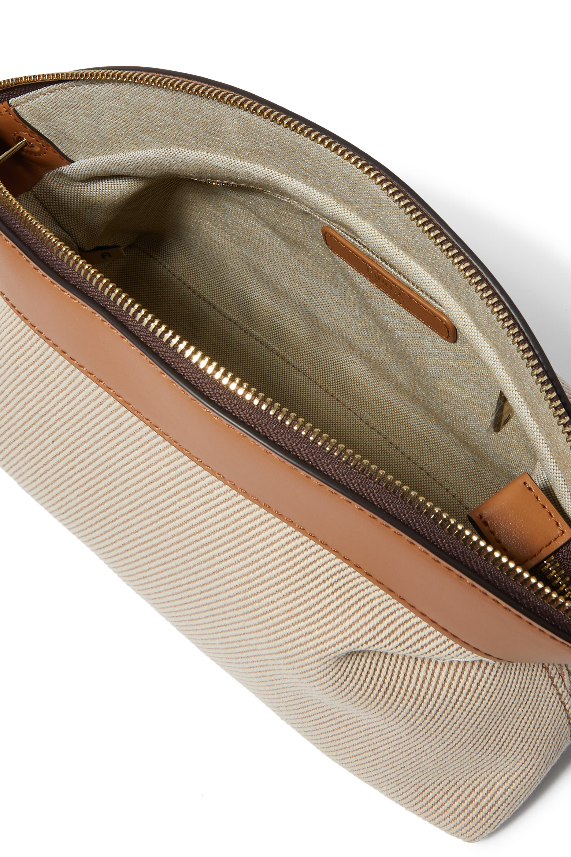 حقيبة كلاتش إيريكا