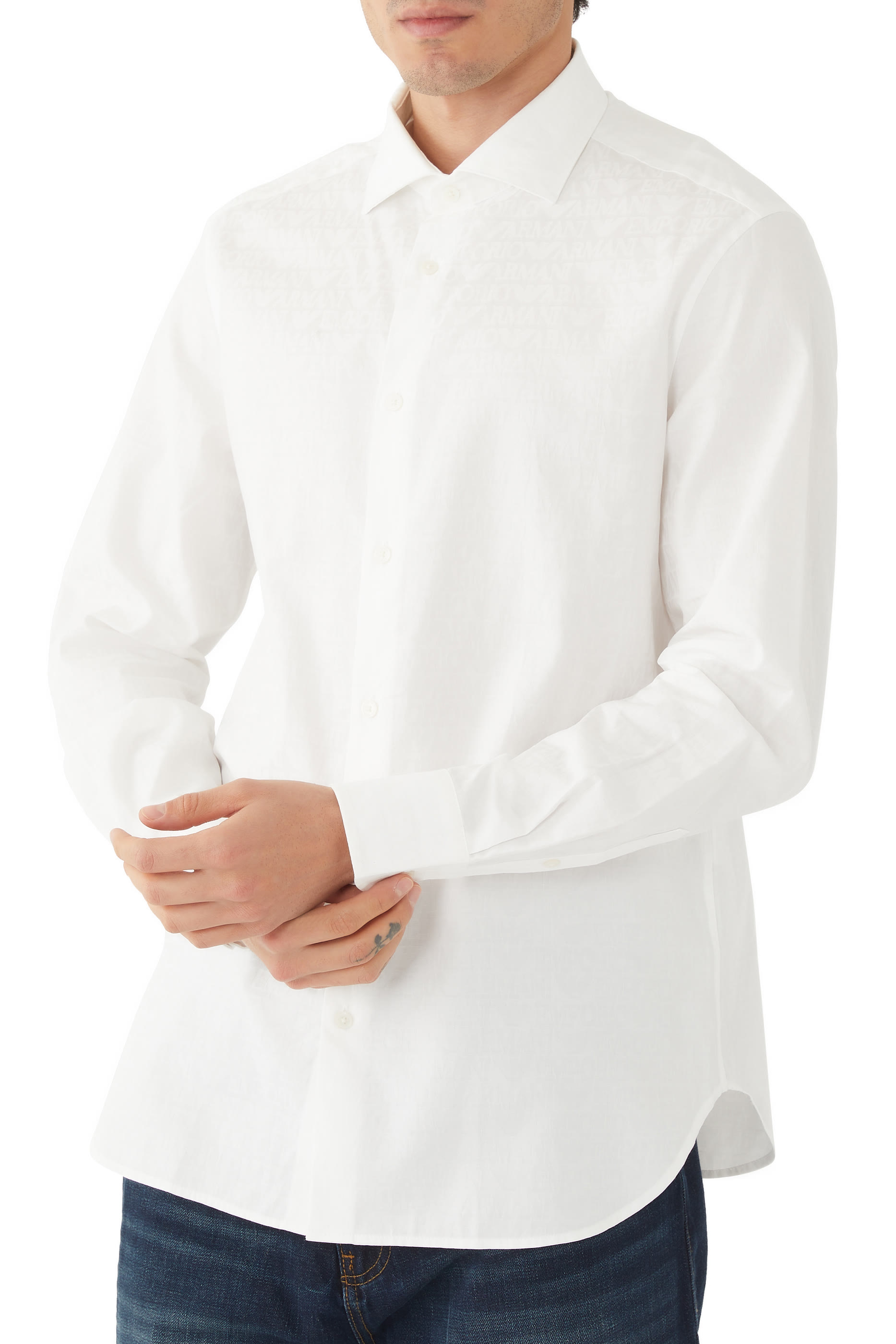 قميص مزين بنقشة شعار الماركة جاكار بالكامل