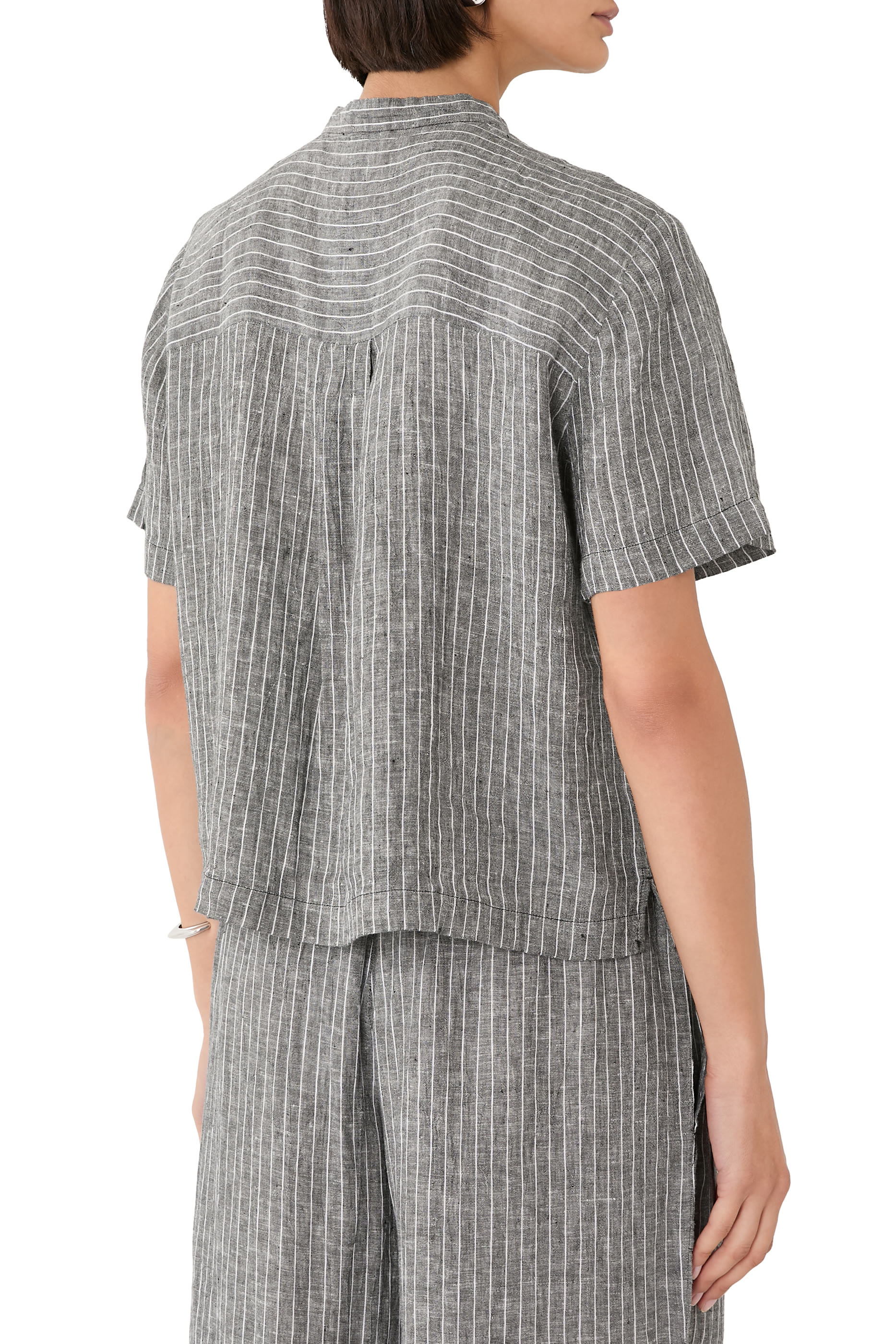 قميص بياقة مطوية كتان عضوي مجعد 