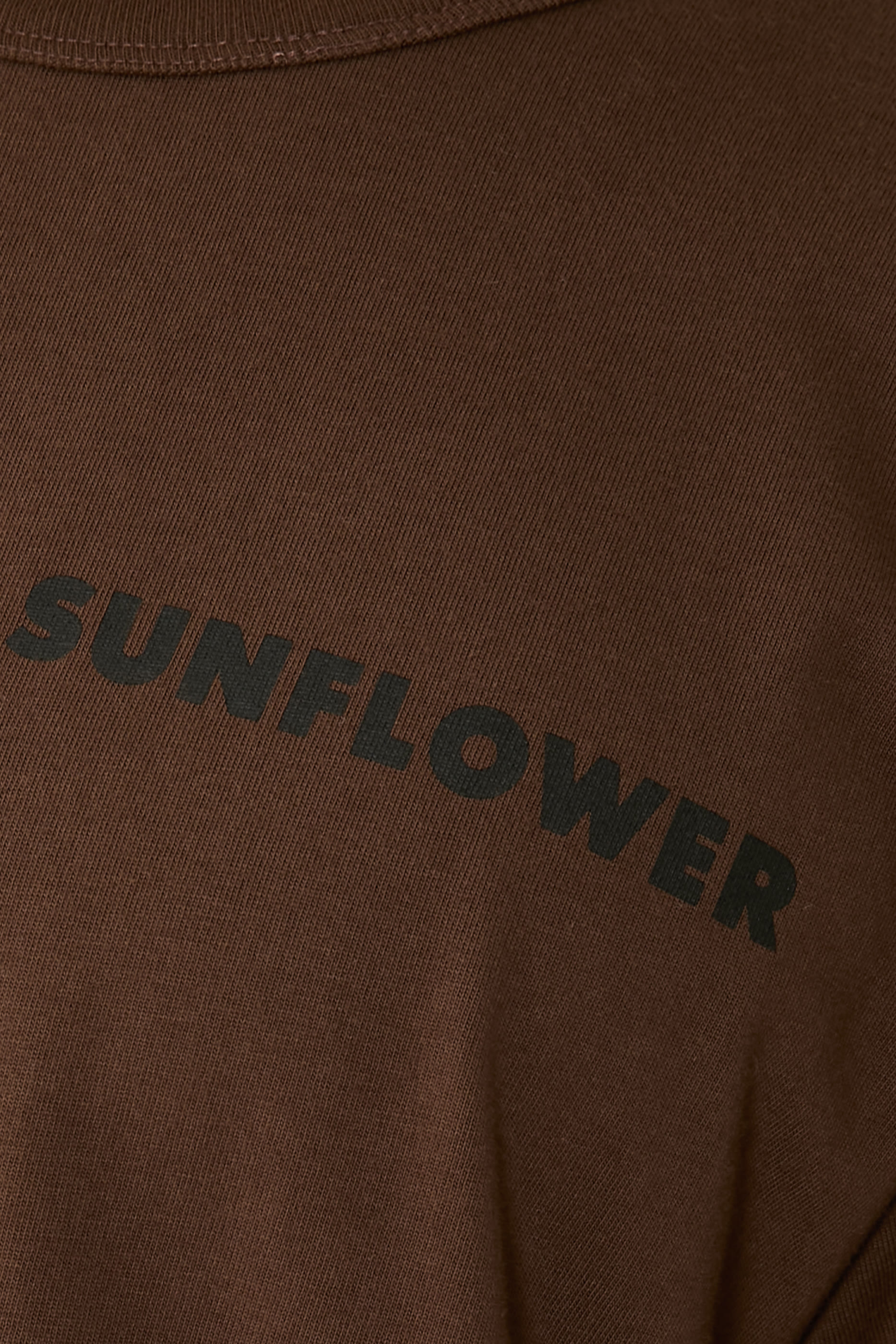 تيشيرت ماستر بشعار الماركة