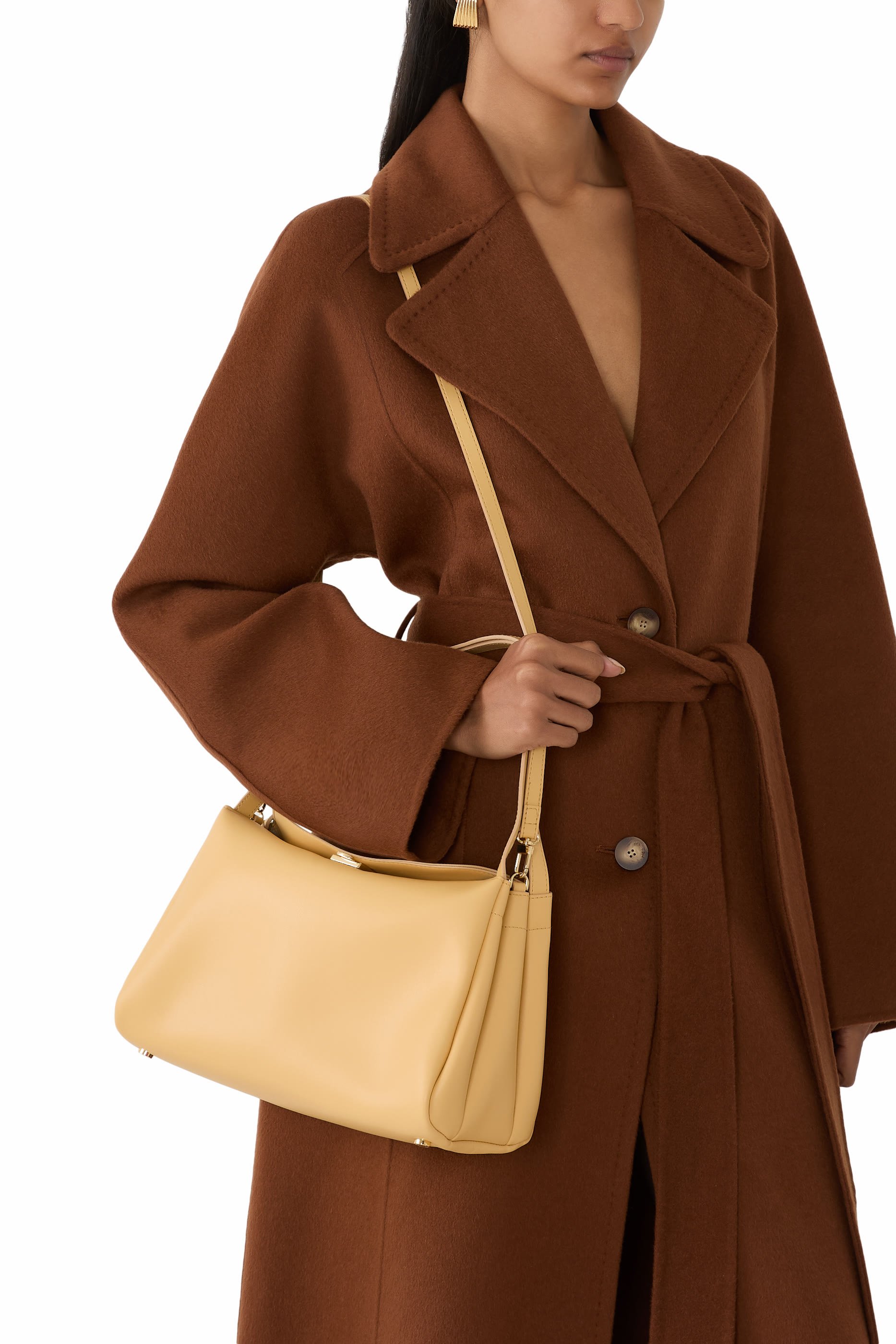 حقيبة يودورا