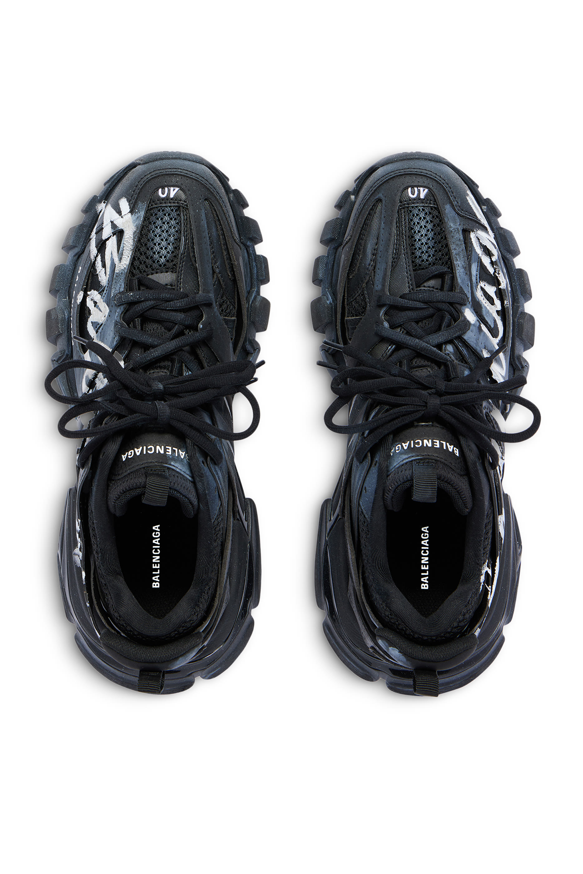 سنيكرز تراك بشعار الماركة