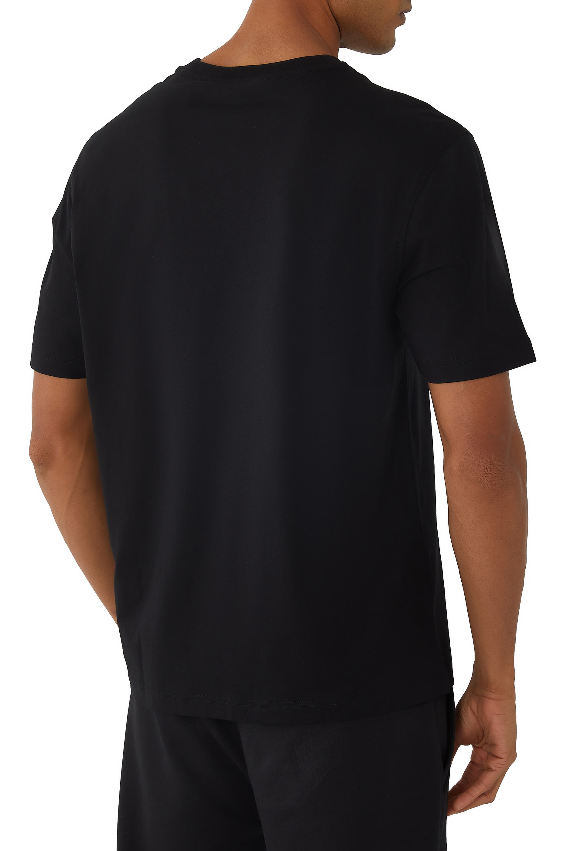 تيشيرت x دبي بياقة ضيقة وتطريز عربة بوجي