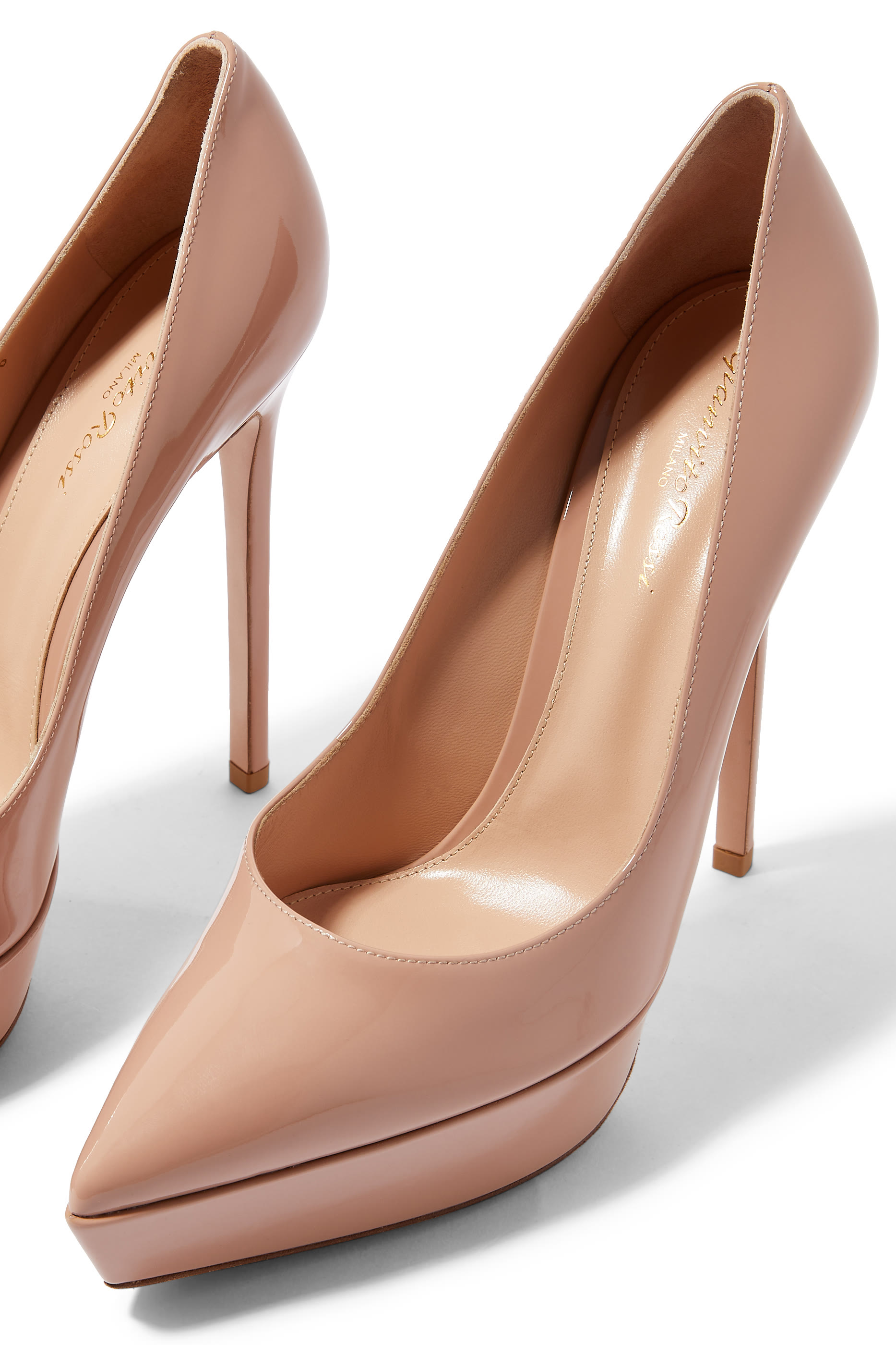 حذاء كلاسيك داا 105 جلد بنعل سميك