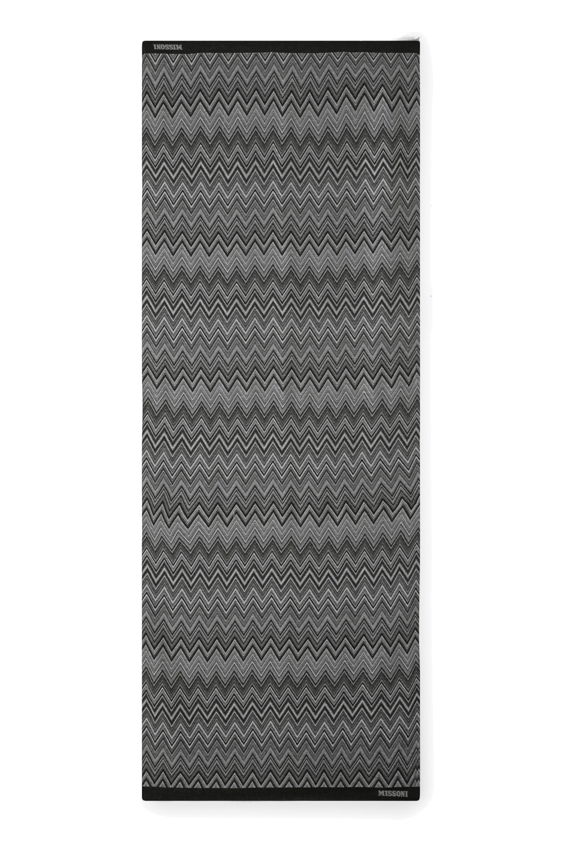 وشاح منسوج بنقشة خطوط متعرجة