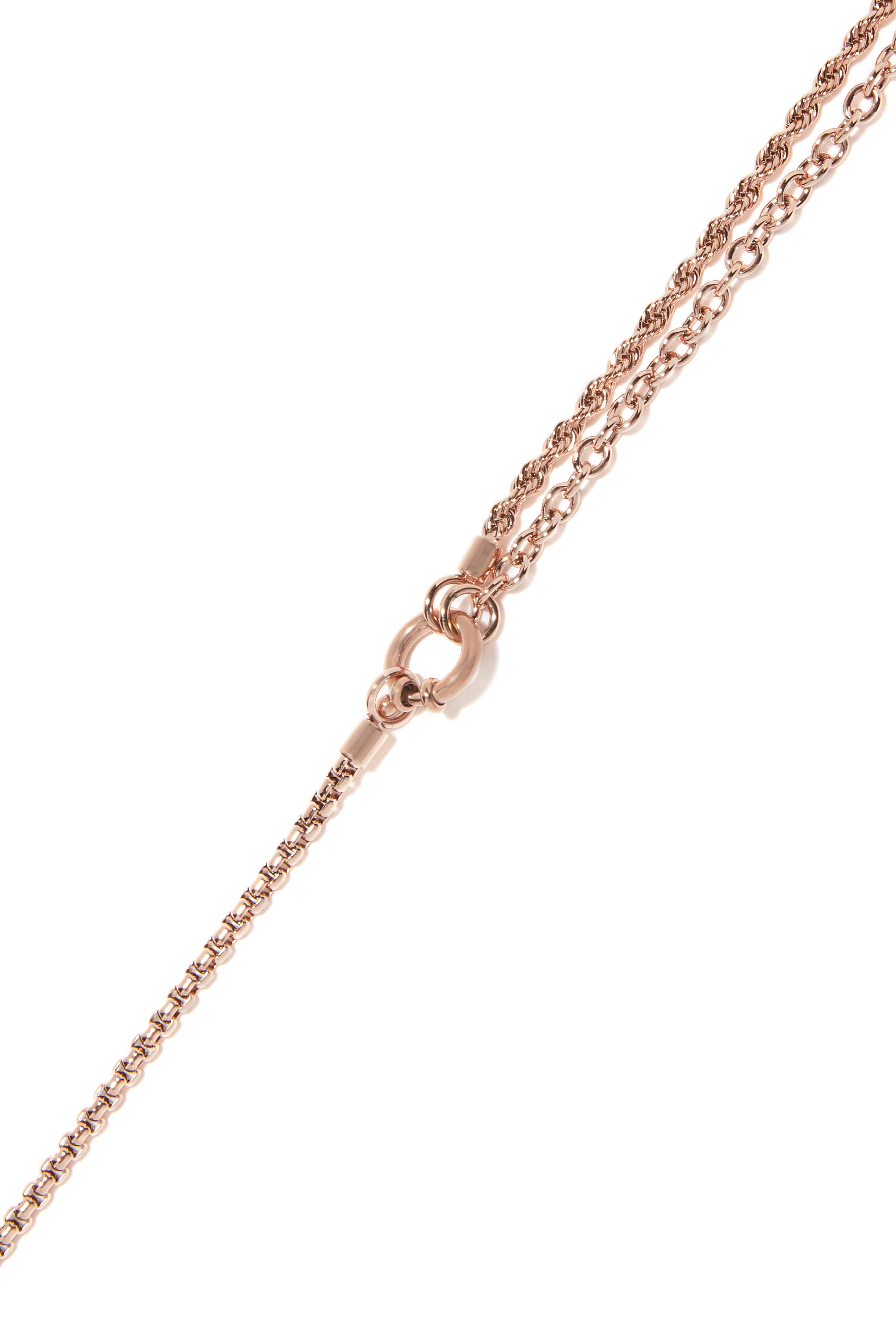 قلادة بسلسلة ودلاية بشكل قفل ومفتاح