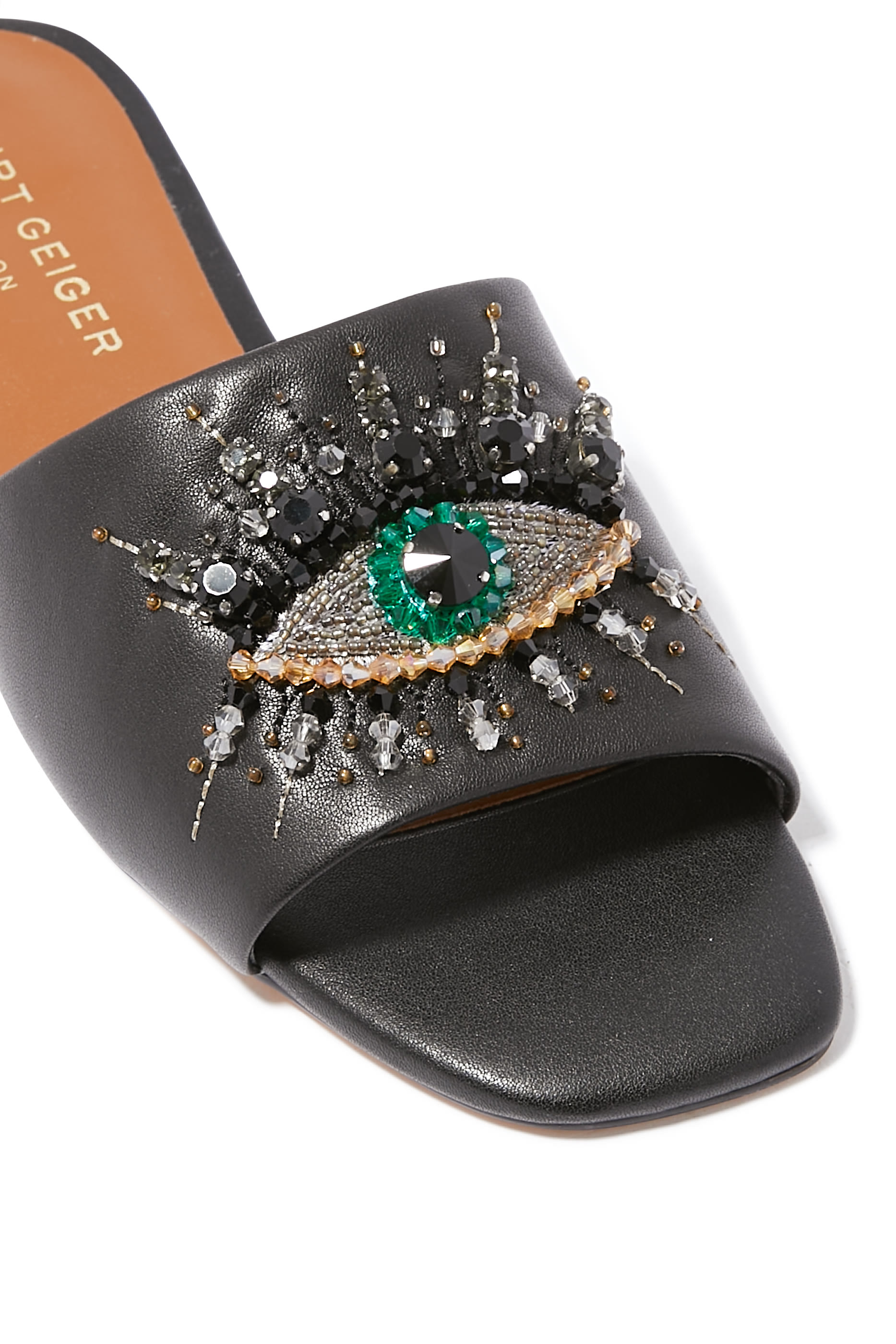 صندل بنعل مسطح جلد بنقشة عين