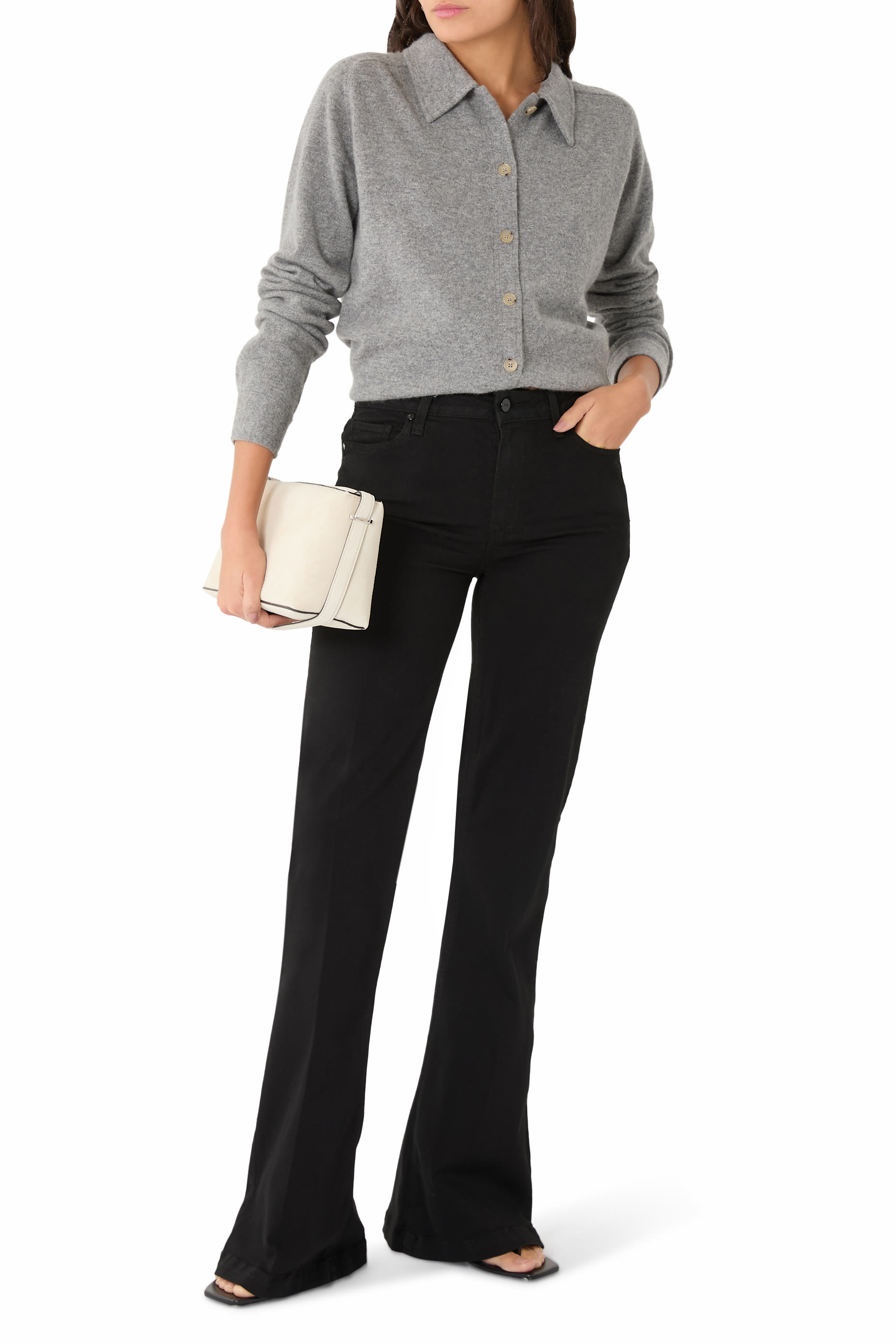 بنطال جينز جينيفيف بقصة واسعة