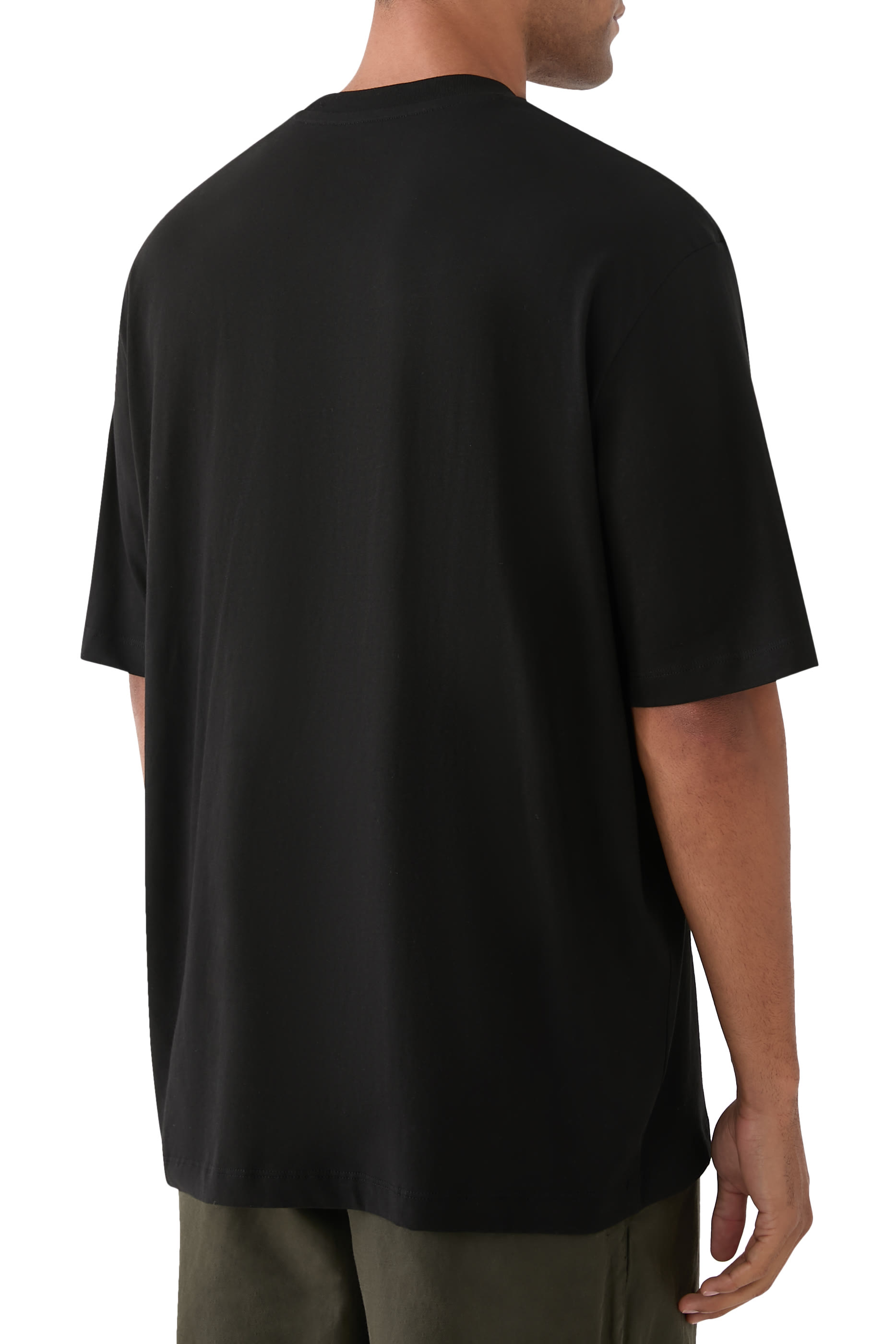 تيشيرت بقصة عادية مزين بشعار الماركة