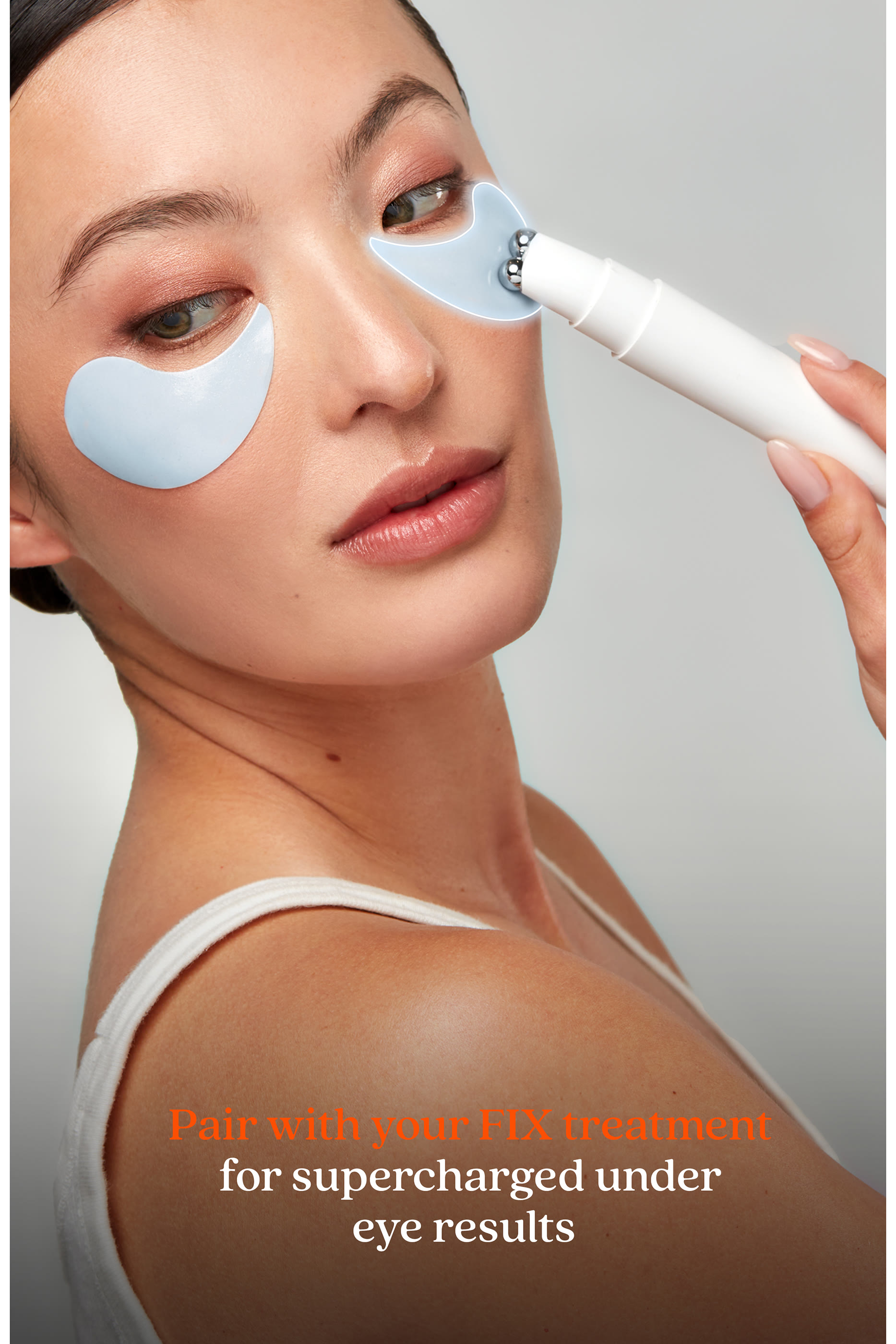 لصقات ايون بليكس بقوام جل مائي لتنشيط البشرة