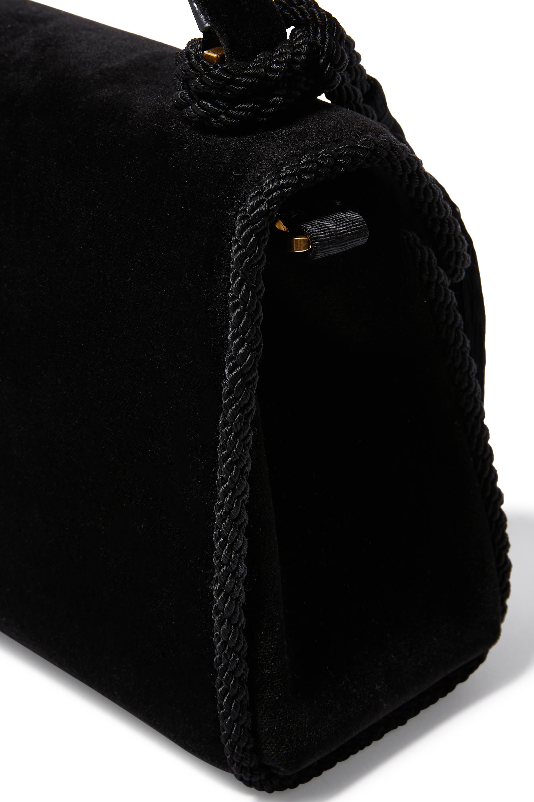 حقيبة بيد علوية مزينة بشعار الماركة مخمل