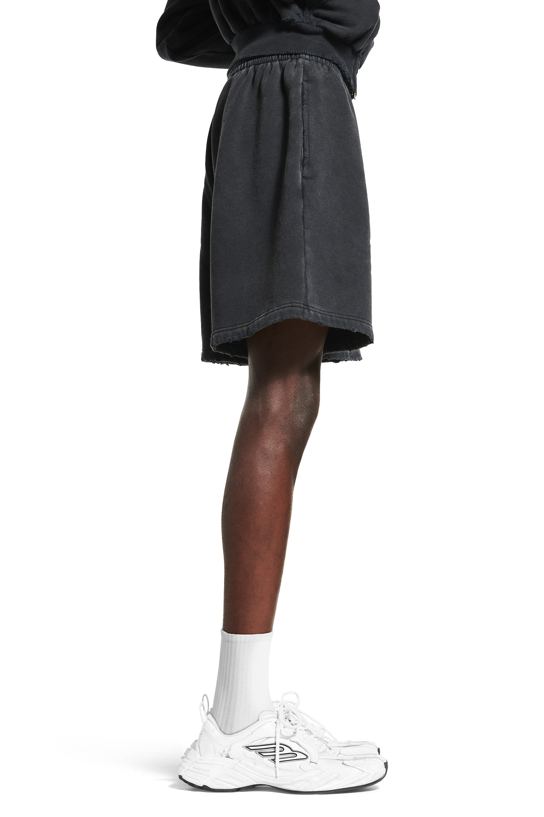 سنيكرز مونداي بكاحل منخفض